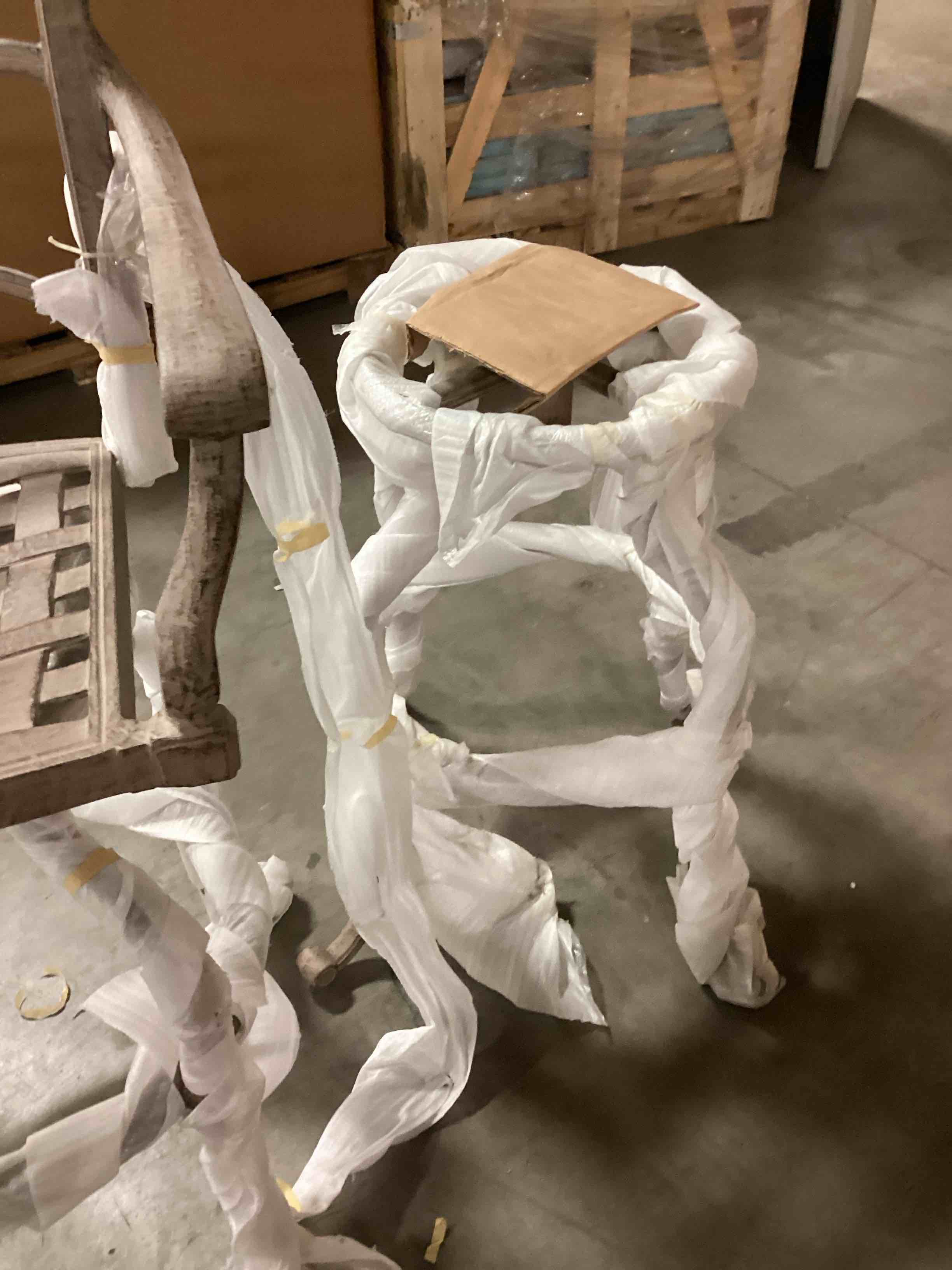 https://s3.amazonaws.com/lotting-images-prod/bidfta/TEA1452921_1758034975070.jpeg