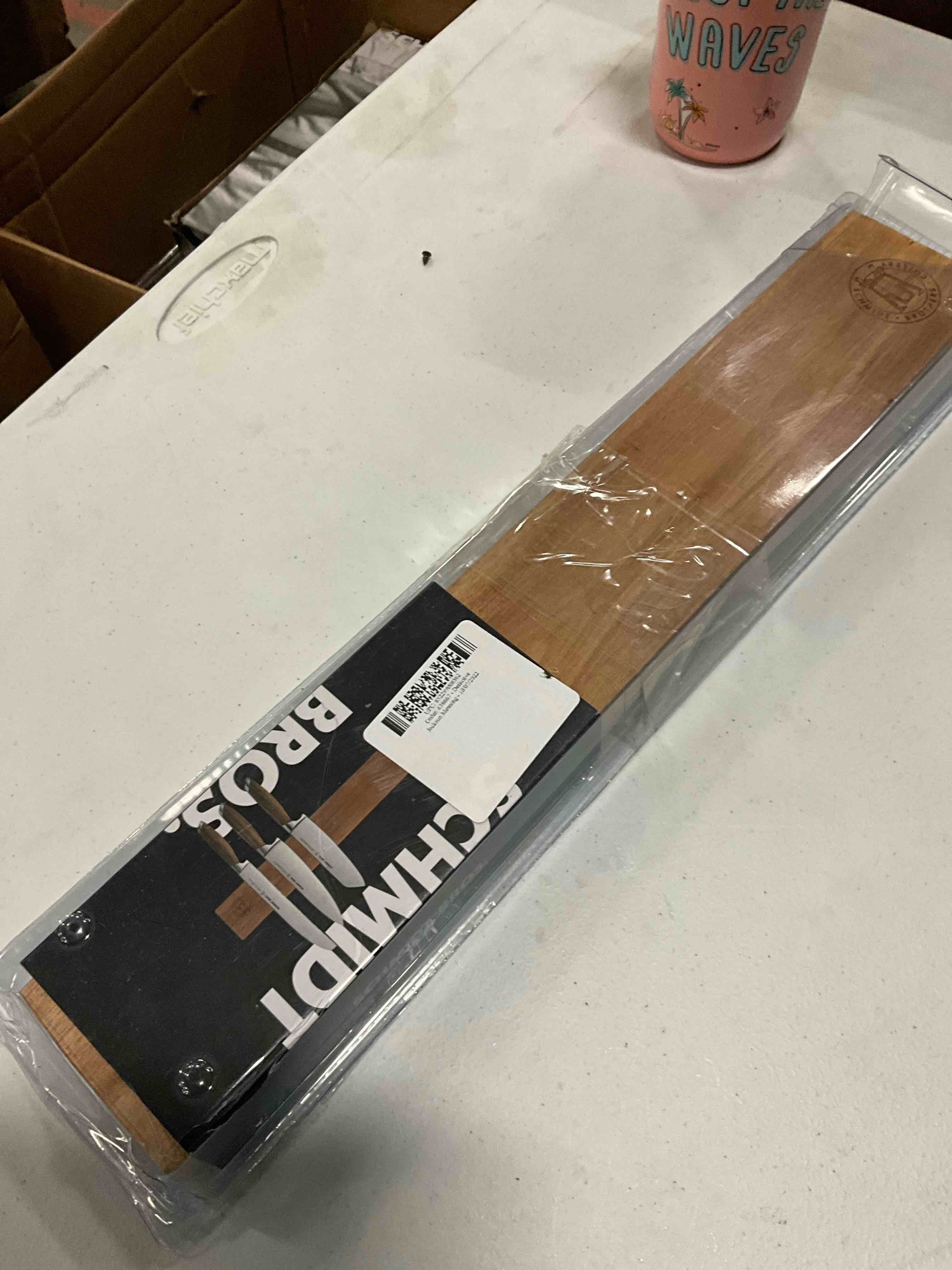 https://s3.amazonaws.com/lotting-images-prod/bidfta/TEA1454239_1746111532991.jpeg