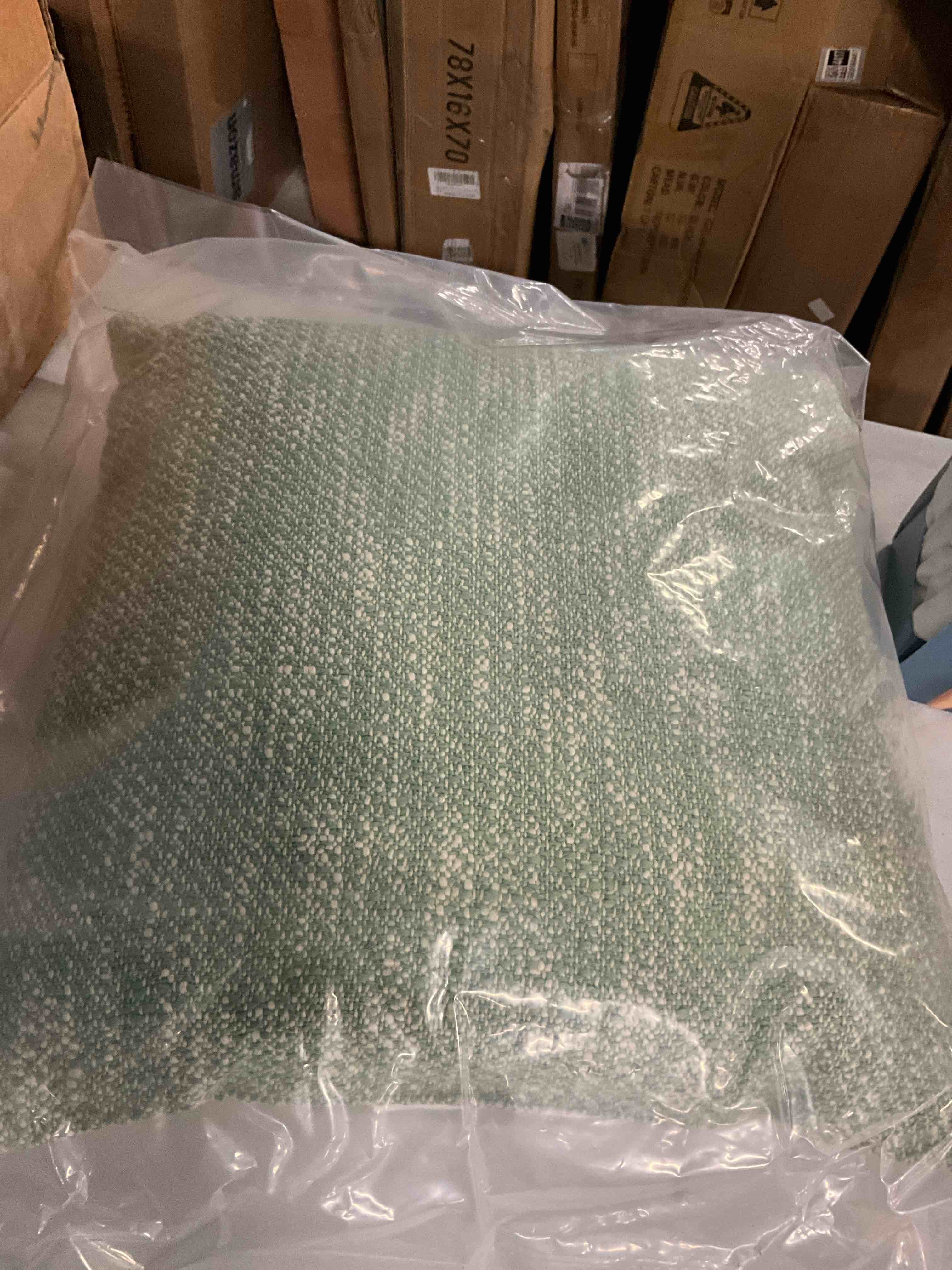 https://s3.amazonaws.com/lotting-images-prod/bidfta/TEA1454432_1746472331768.jpeg