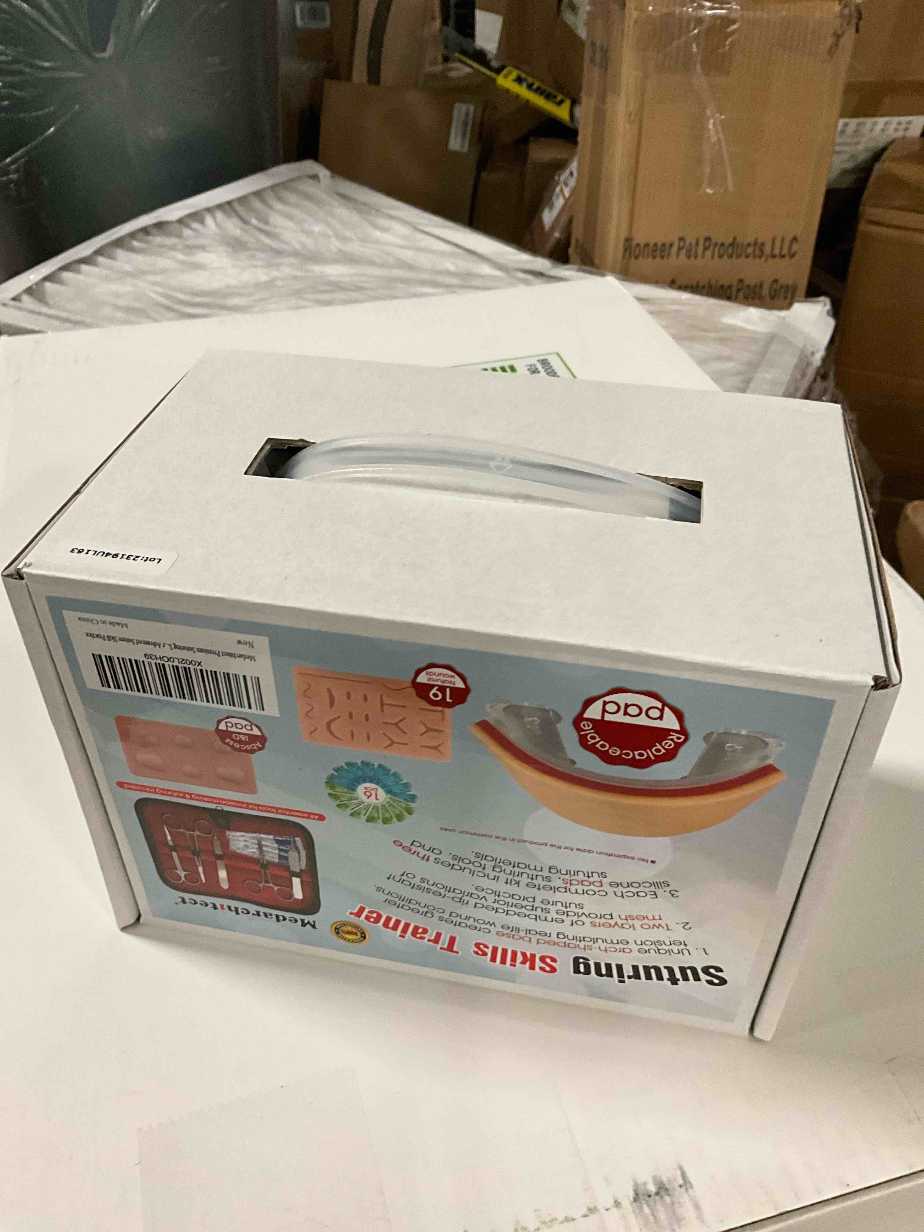 https://s3.amazonaws.com/lotting-images-prod/bidfta/TEA1454873_1747330669962.jpeg