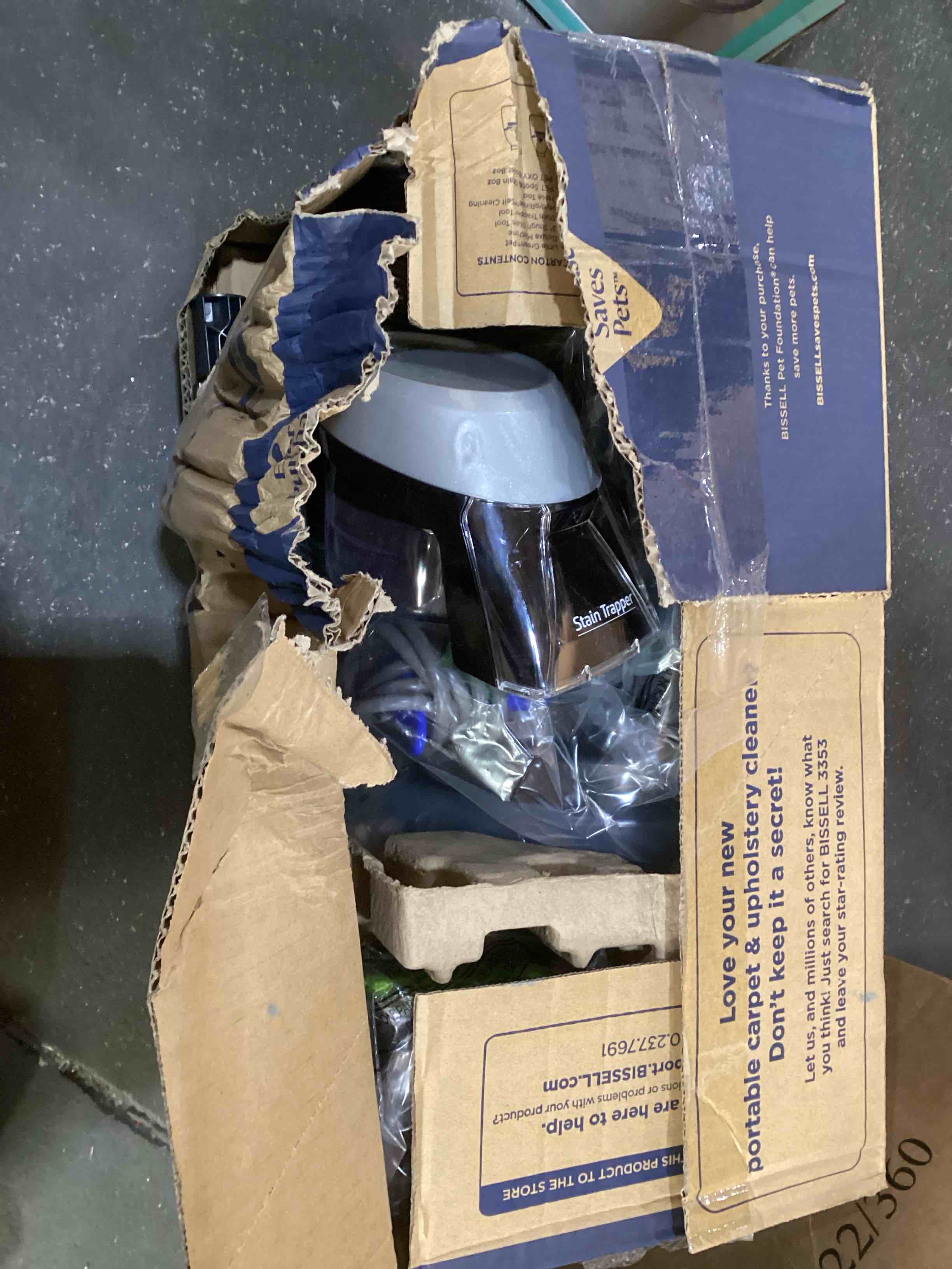 BISSEL LITTLE GREEN PET DELUXE PORTABLE CARPET & UPHOLSTERY CLEANER “NOT BEEN TESTED DAMAGE BOX”