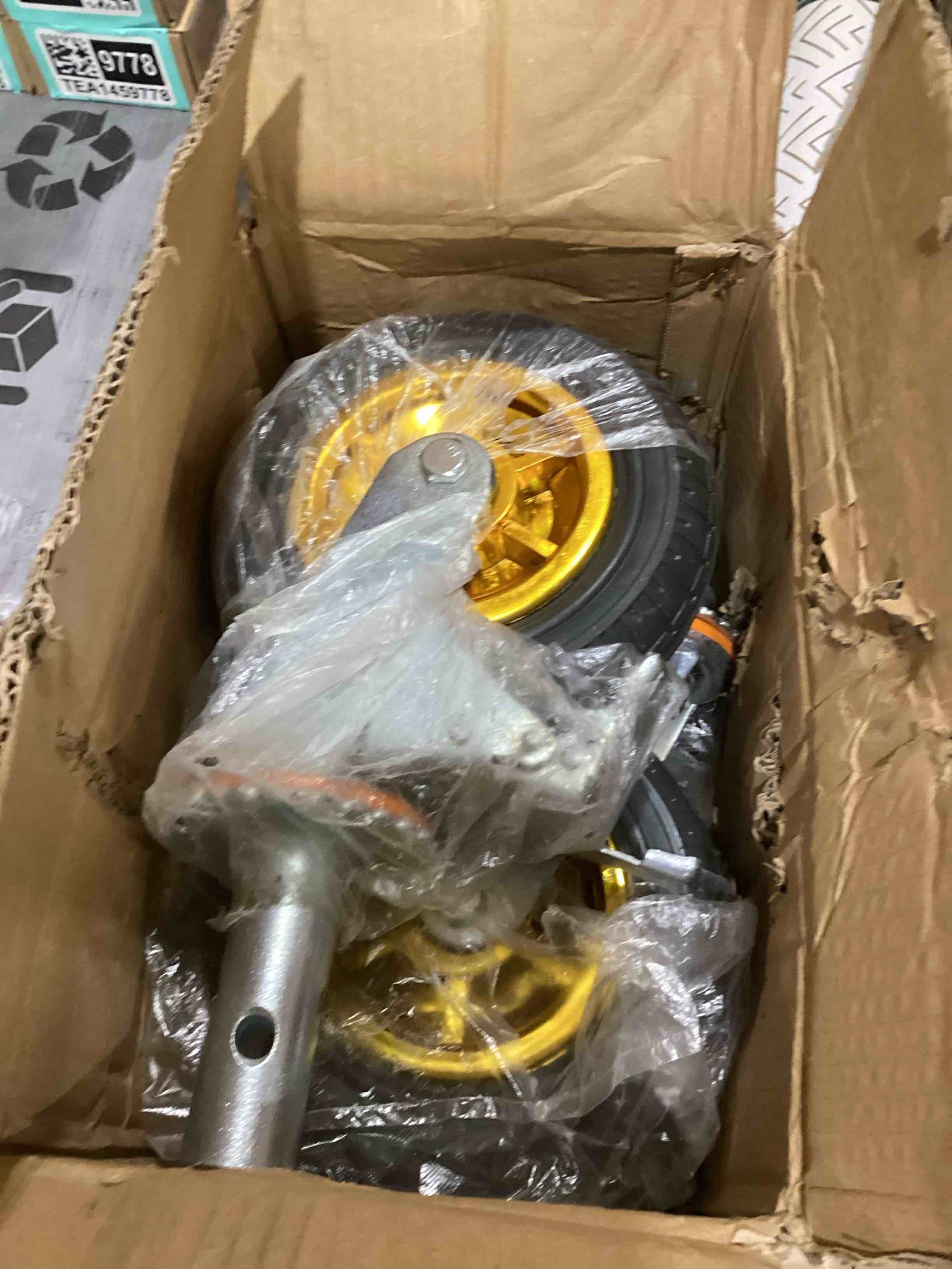 https://s3.amazonaws.com/lotting-images-prod/bidfta/TEA1459792_1741373748342.jpeg