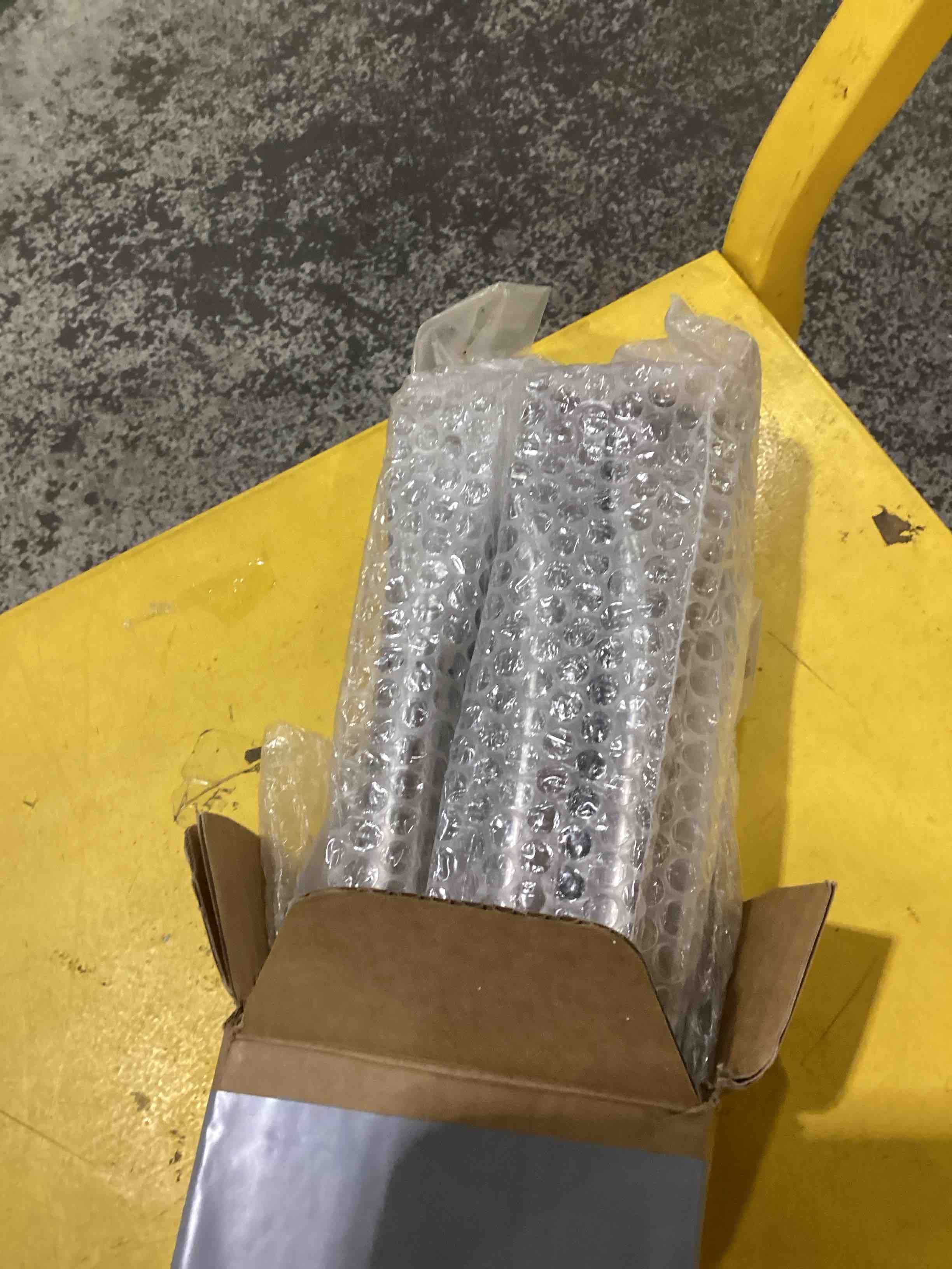 https://s3.amazonaws.com/lotting-images-prod/bidfta/TEA1461670_1743001340562.jpeg