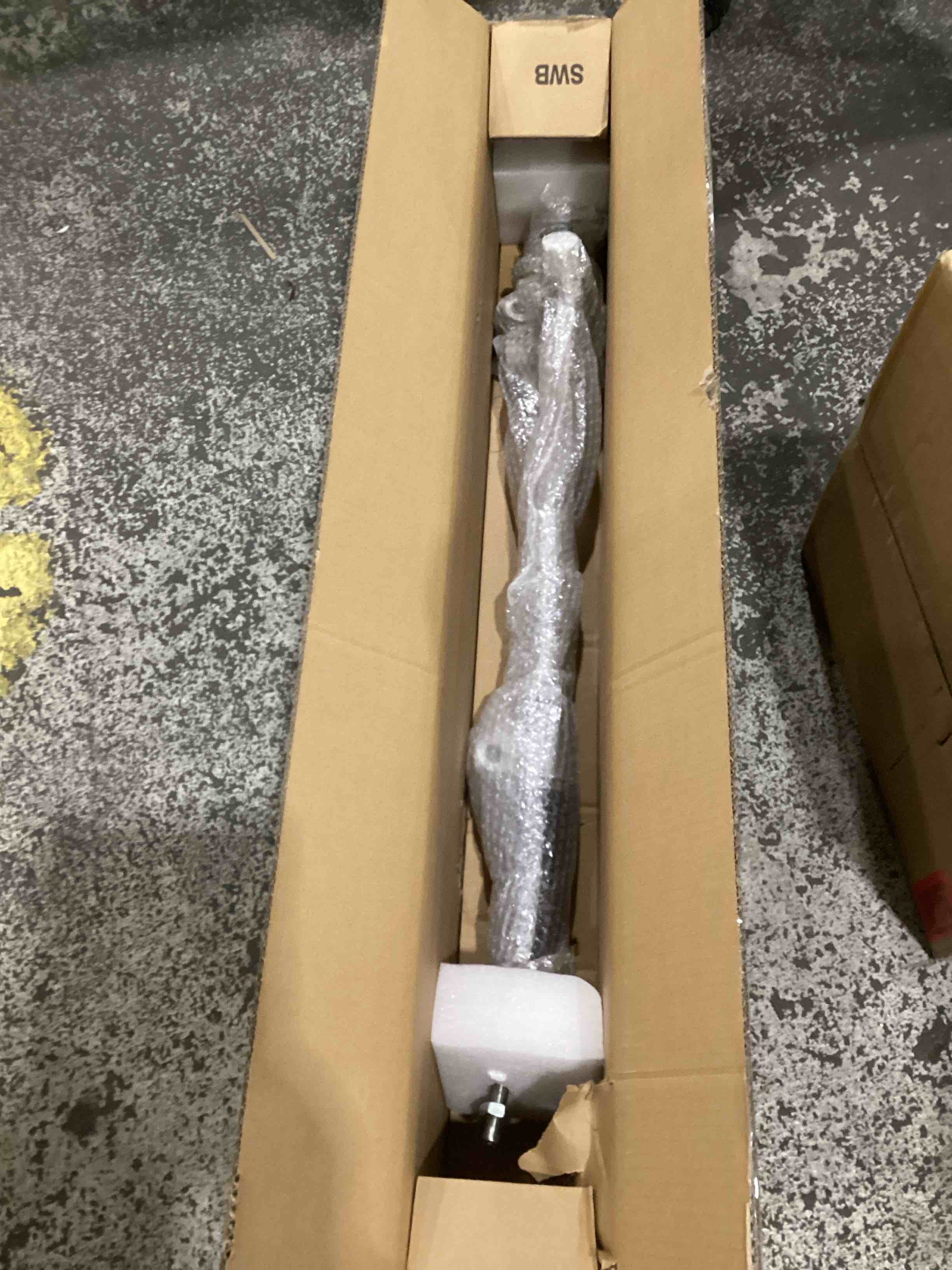https://s3.amazonaws.com/lotting-images-prod/bidfta/TEA1463082_1744290954770.jpeg