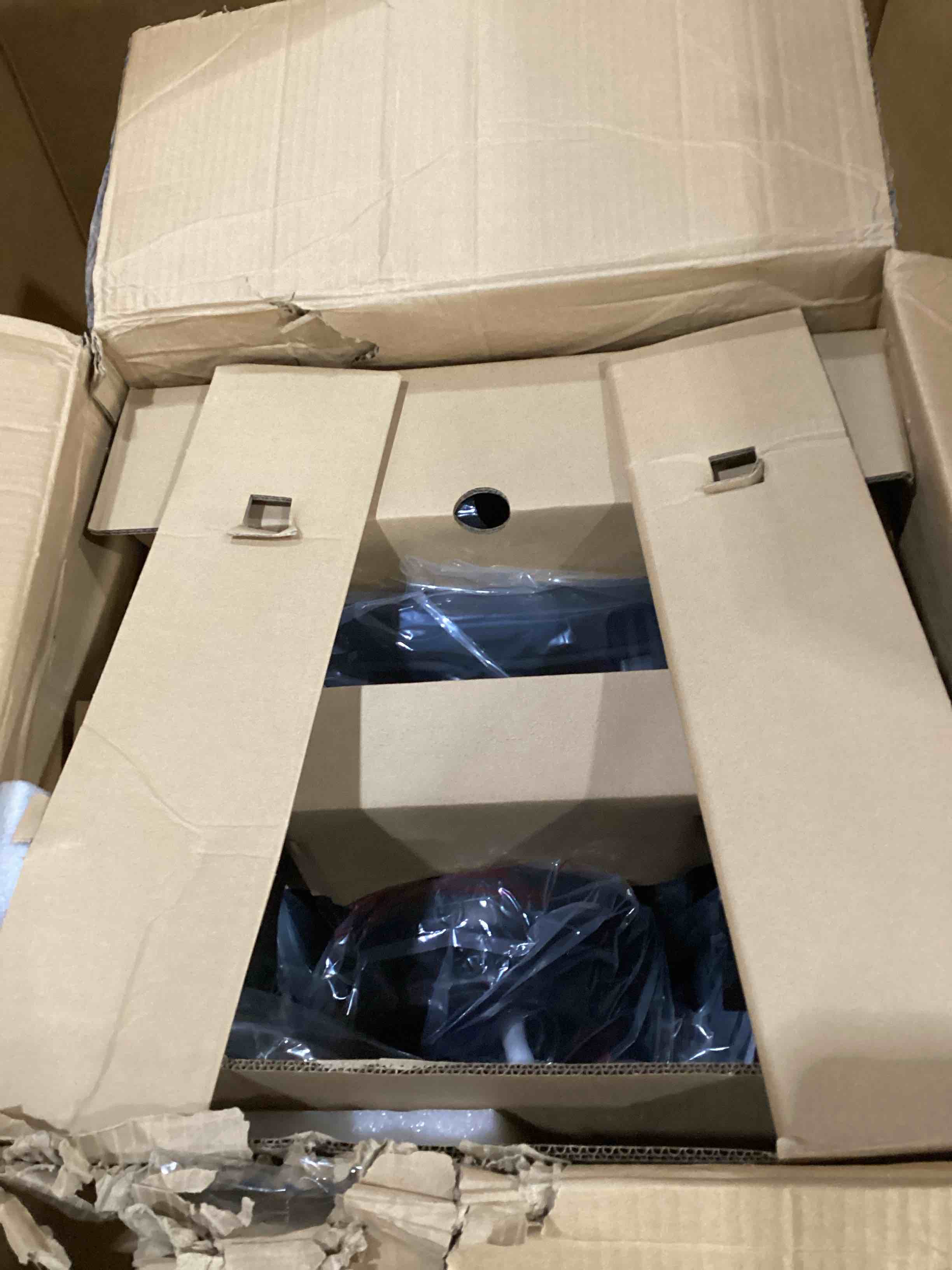 https://s3.amazonaws.com/lotting-images-prod/bidfta/TEA1464083_1744655678122.jpeg