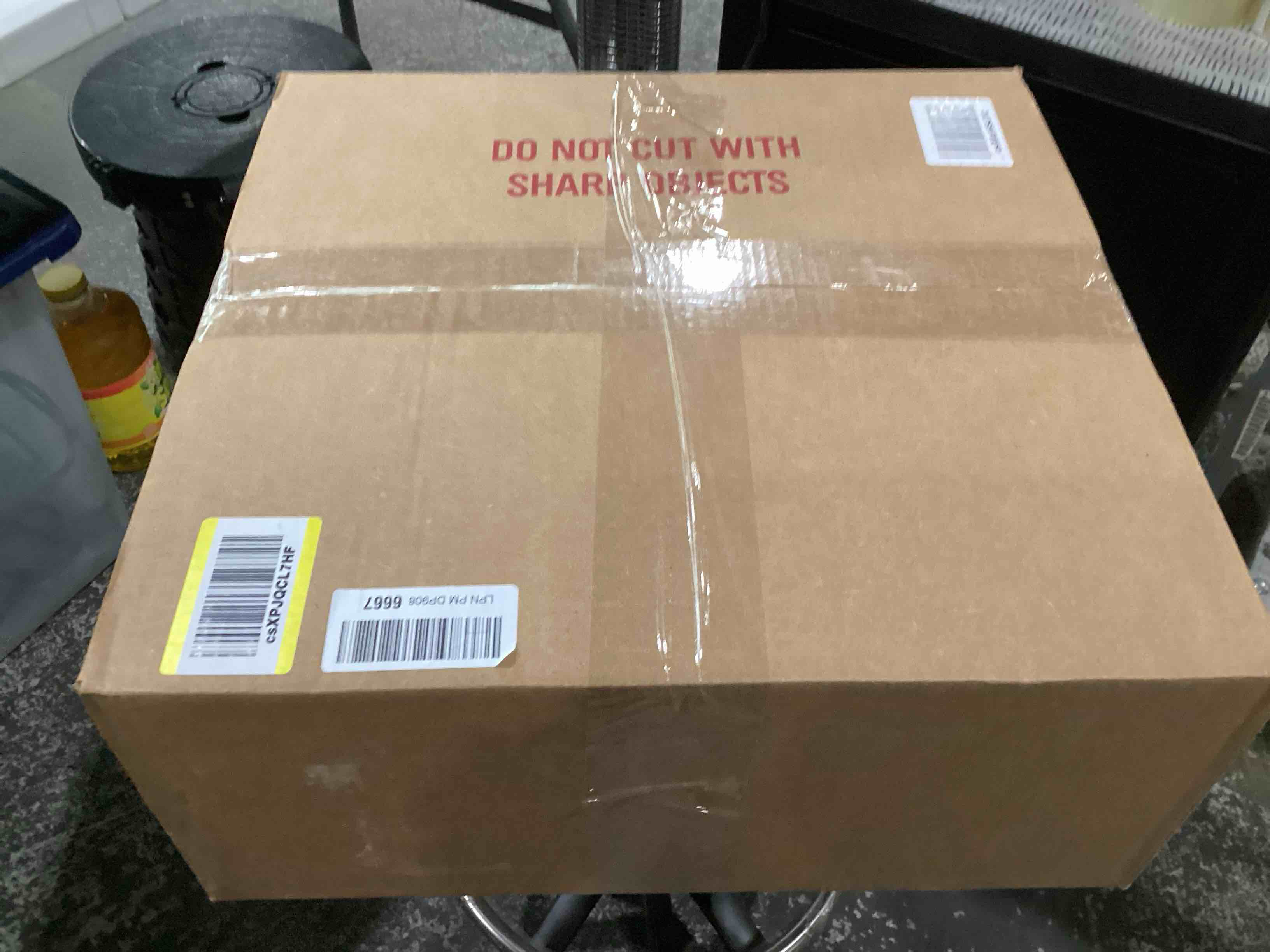 https://s3.amazonaws.com/lotting-images-prod/bidfta/TEA1464180_1744724644133.jpeg