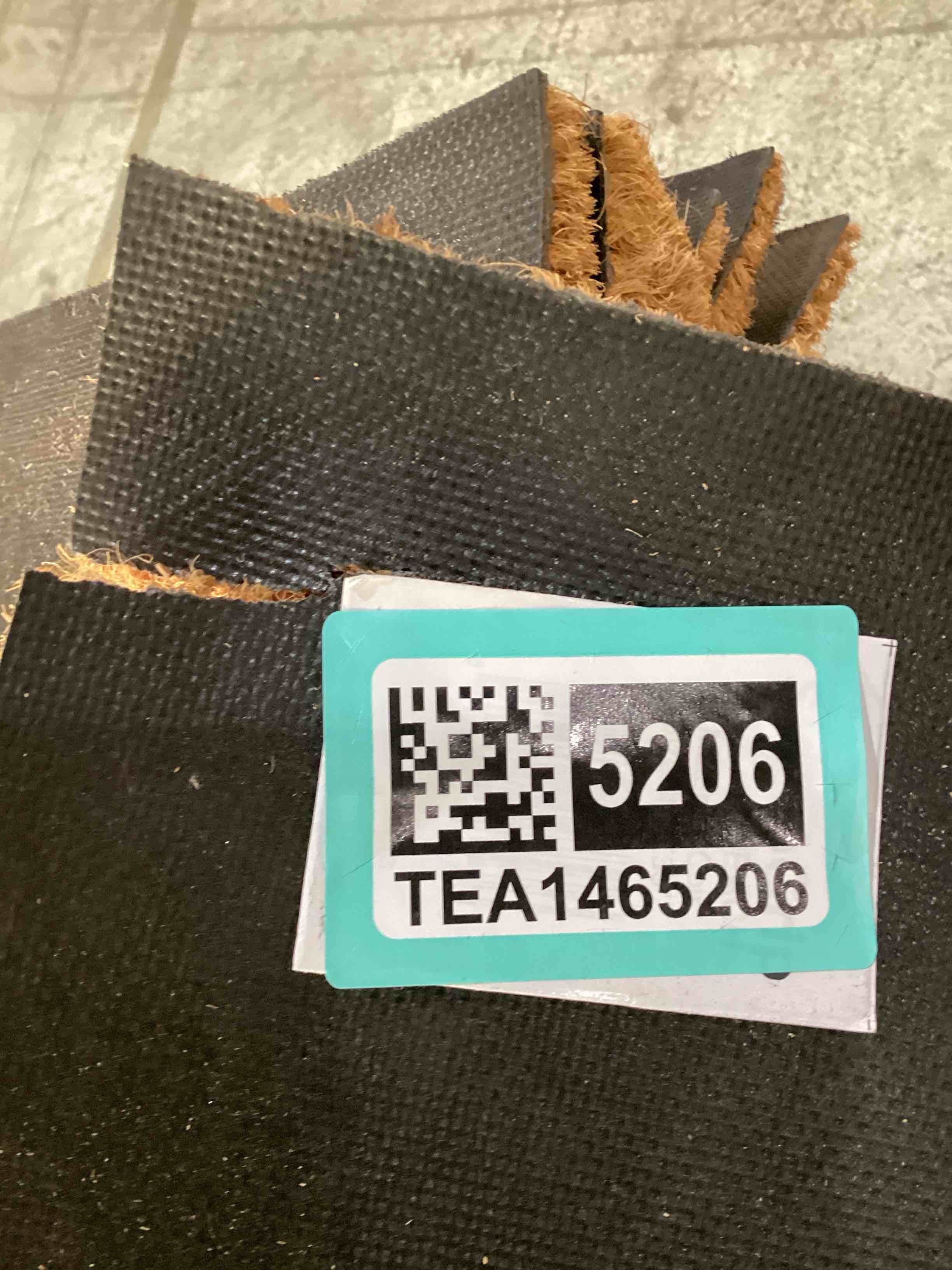 https://s3.amazonaws.com/lotting-images-prod/bidfta/TEA1465206_1745449687286.jpeg
