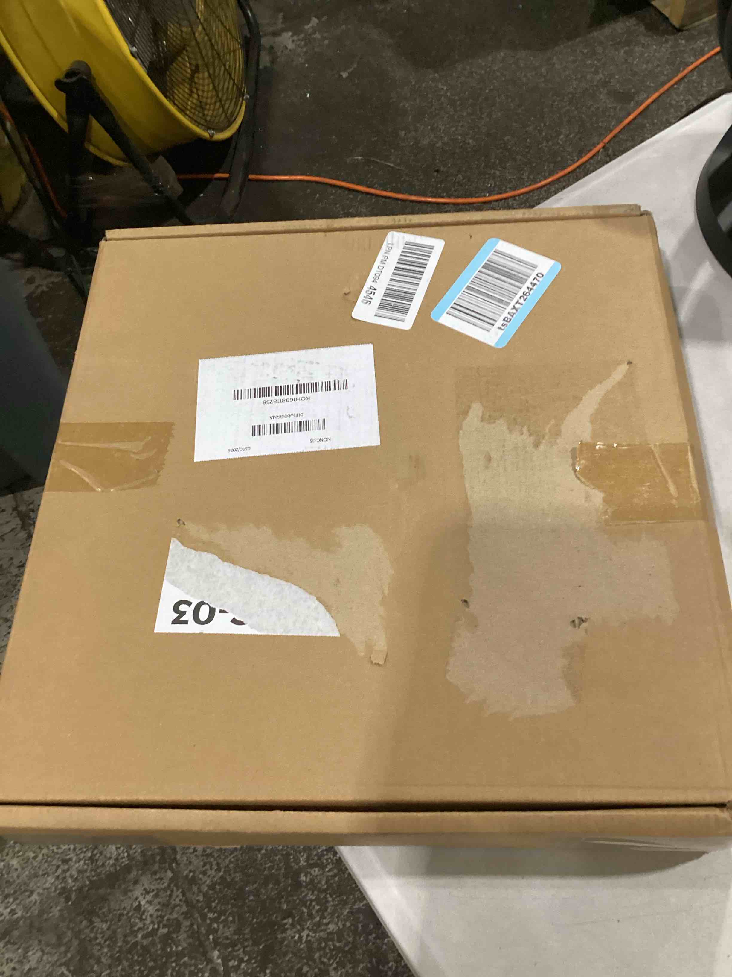 https://s3.amazonaws.com/lotting-images-prod/bidfta/TEA1465296_1745506841585.jpeg