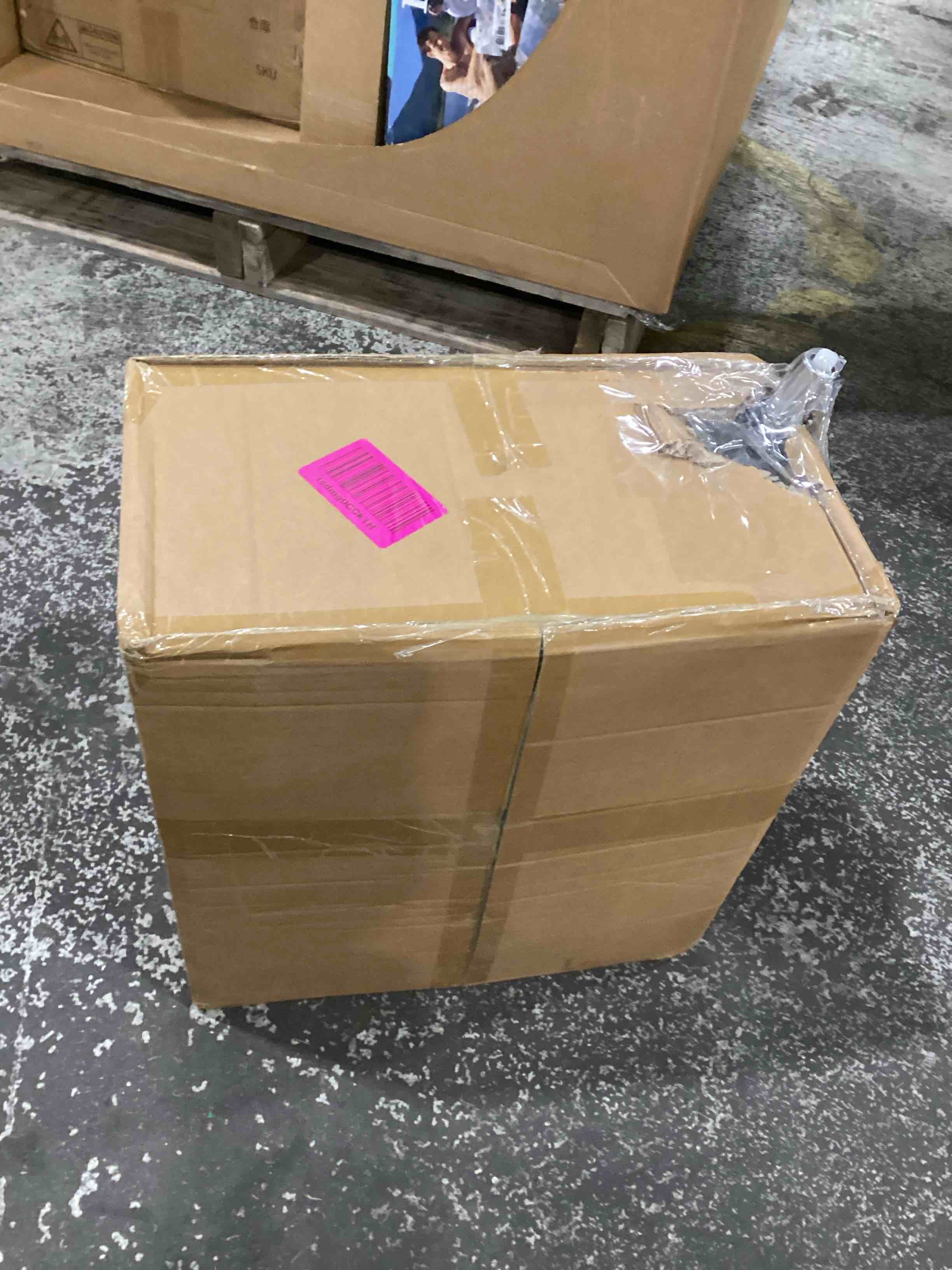 https://s3.amazonaws.com/lotting-images-prod/bidfta/TEA1465418_1745533866293.jpeg