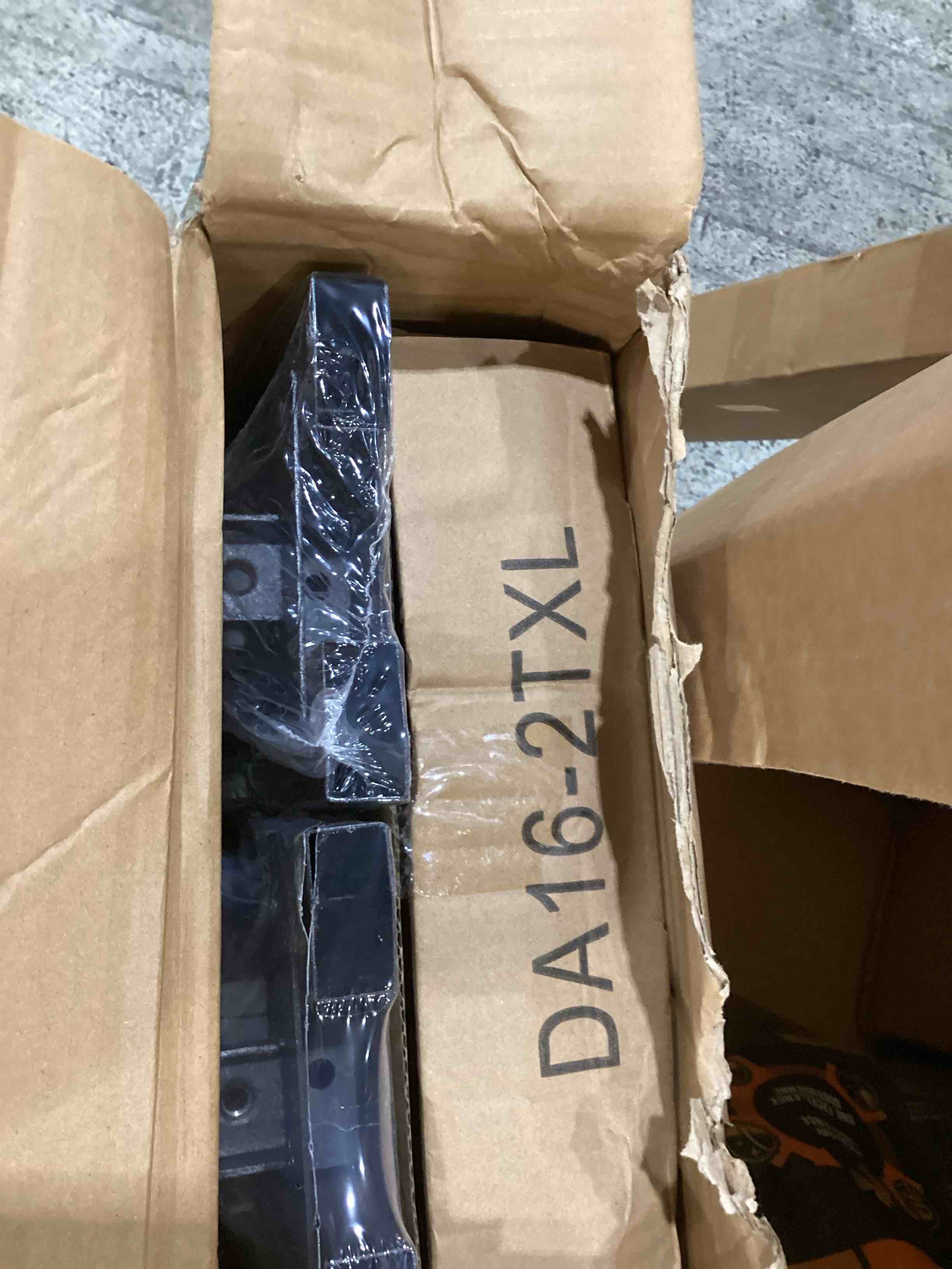 https://s3.amazonaws.com/lotting-images-prod/bidfta/TEA1466009_1745881455416.jpeg