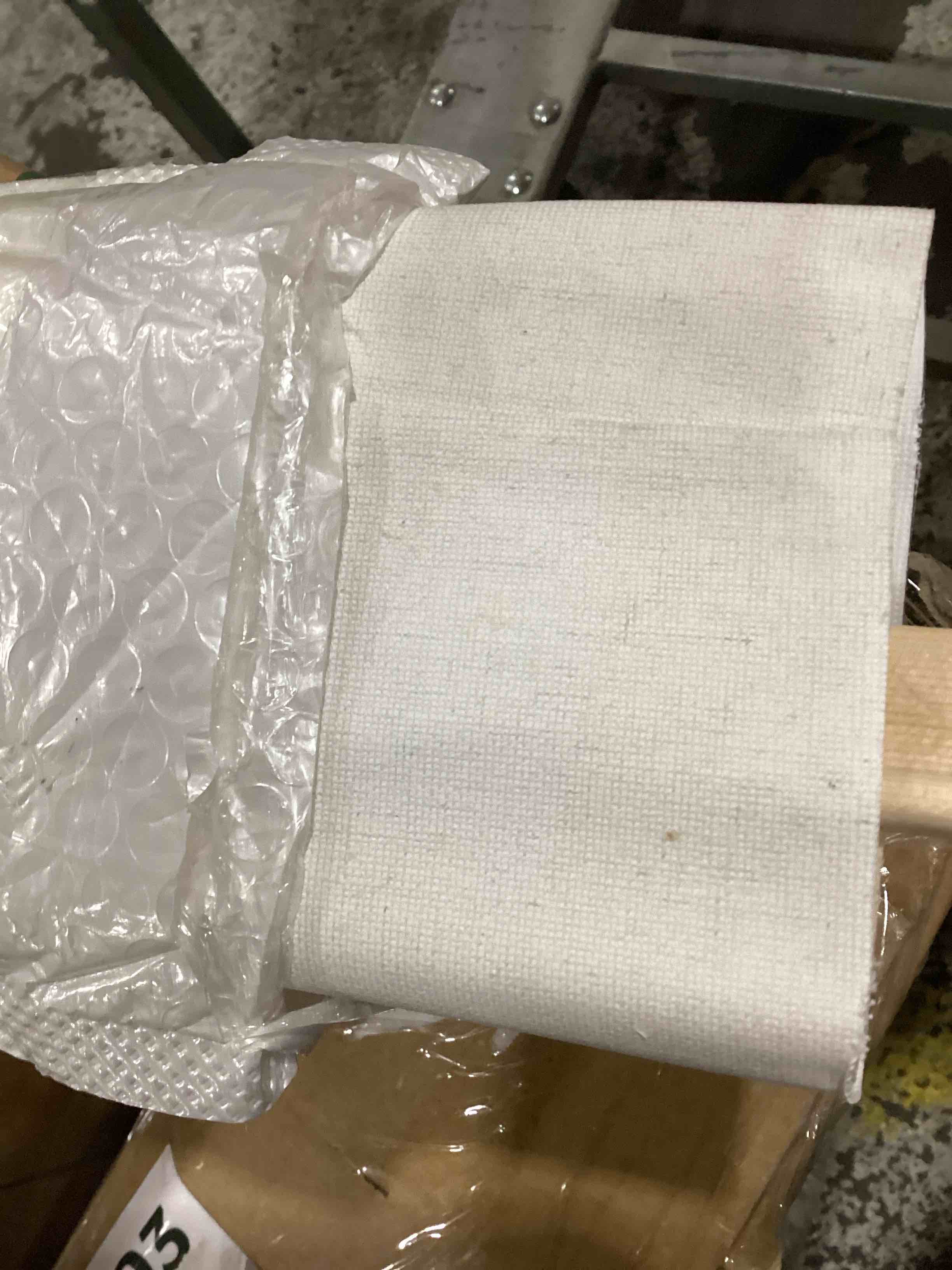 https://s3.amazonaws.com/lotting-images-prod/bidfta/TEA1466111_1745949981294.jpeg