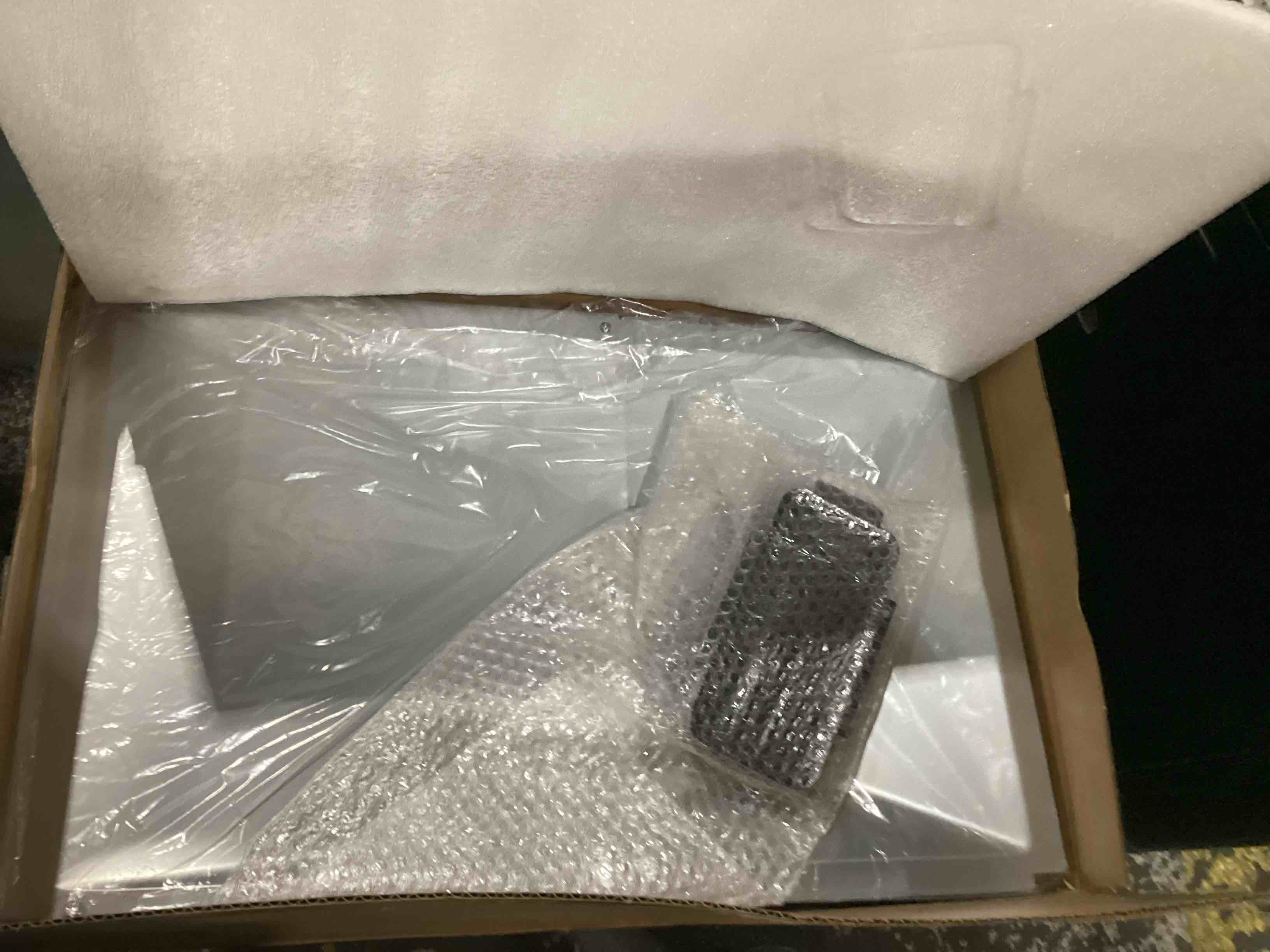 https://s3.amazonaws.com/lotting-images-prod/bidfta/TEA1466232_1746036319244.jpeg