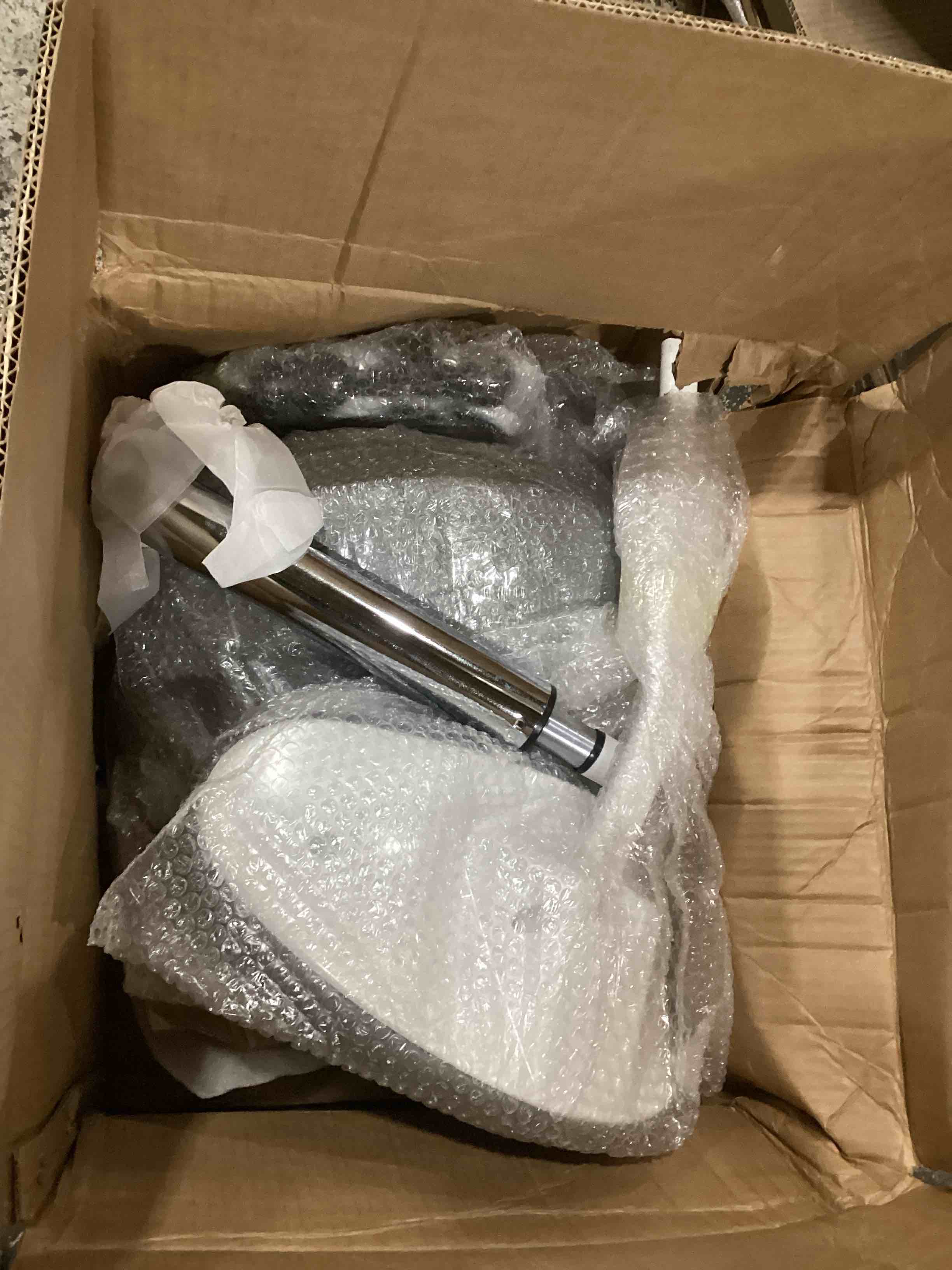 https://s3.amazonaws.com/lotting-images-prod/bidfta/TEA1467313_1746567195374.jpeg