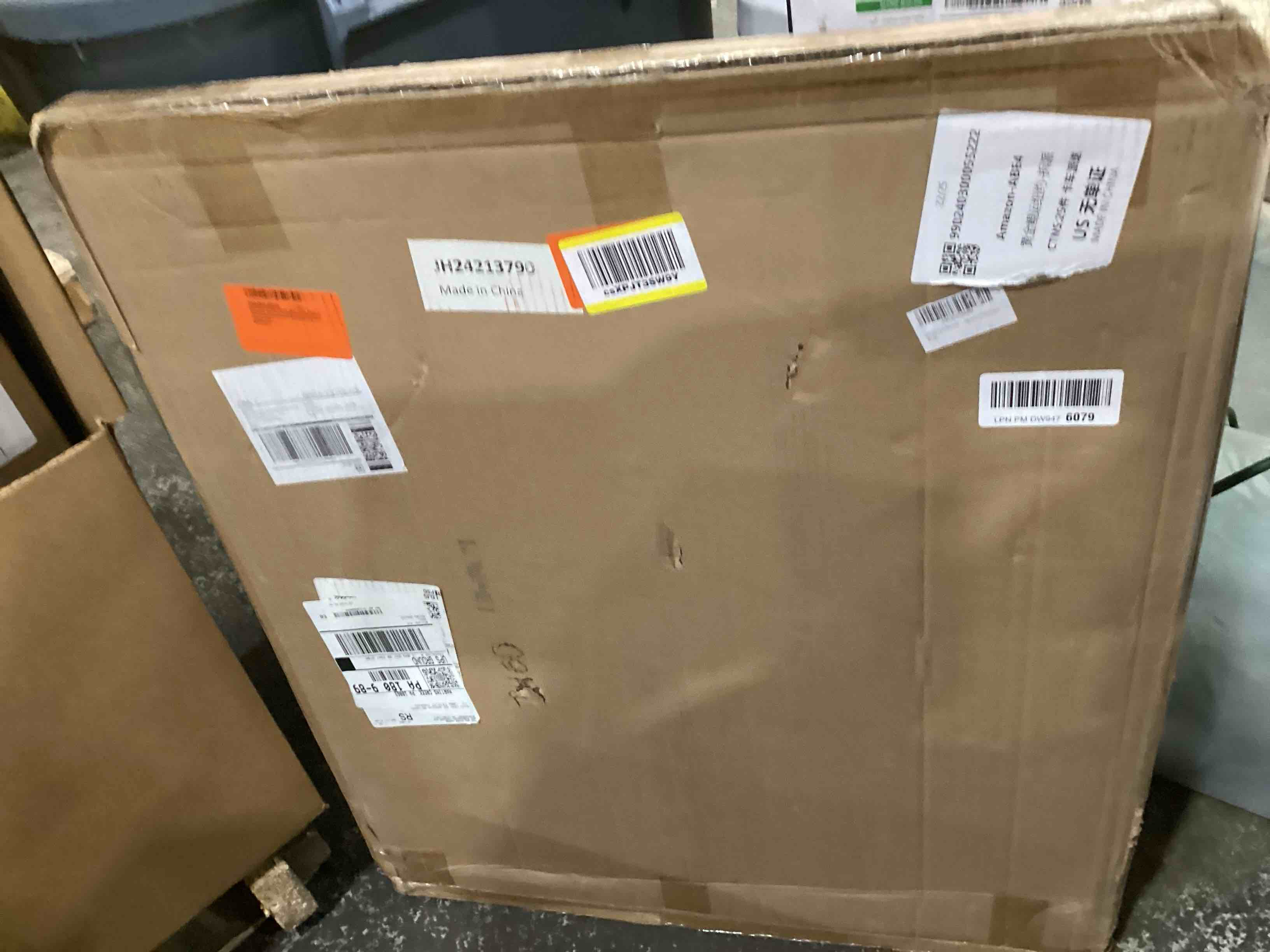 https://s3.amazonaws.com/lotting-images-prod/bidfta/TEA1467418_1746643676019.jpeg