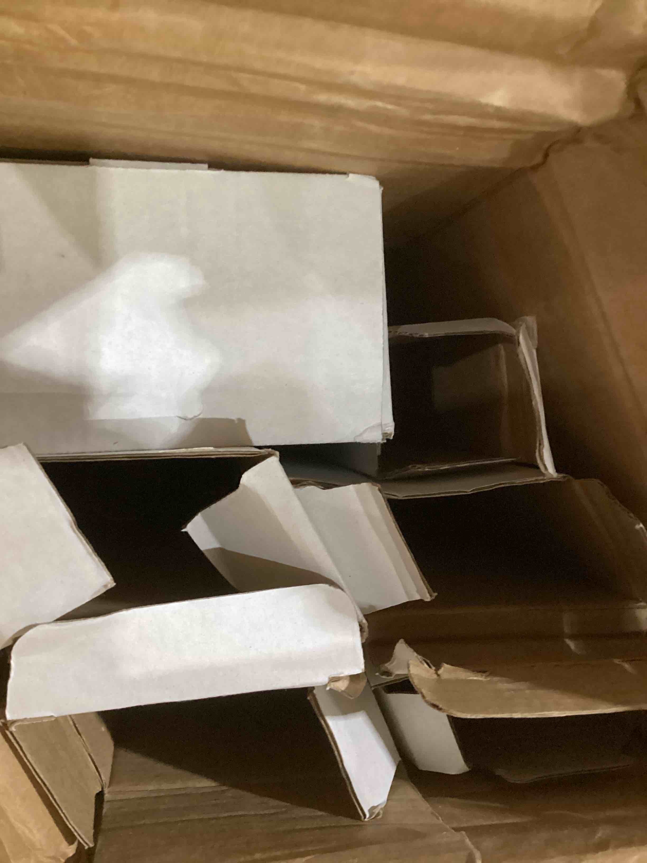 https://s3.amazonaws.com/lotting-images-prod/bidfta/TEA1467549_1746647301468.jpeg