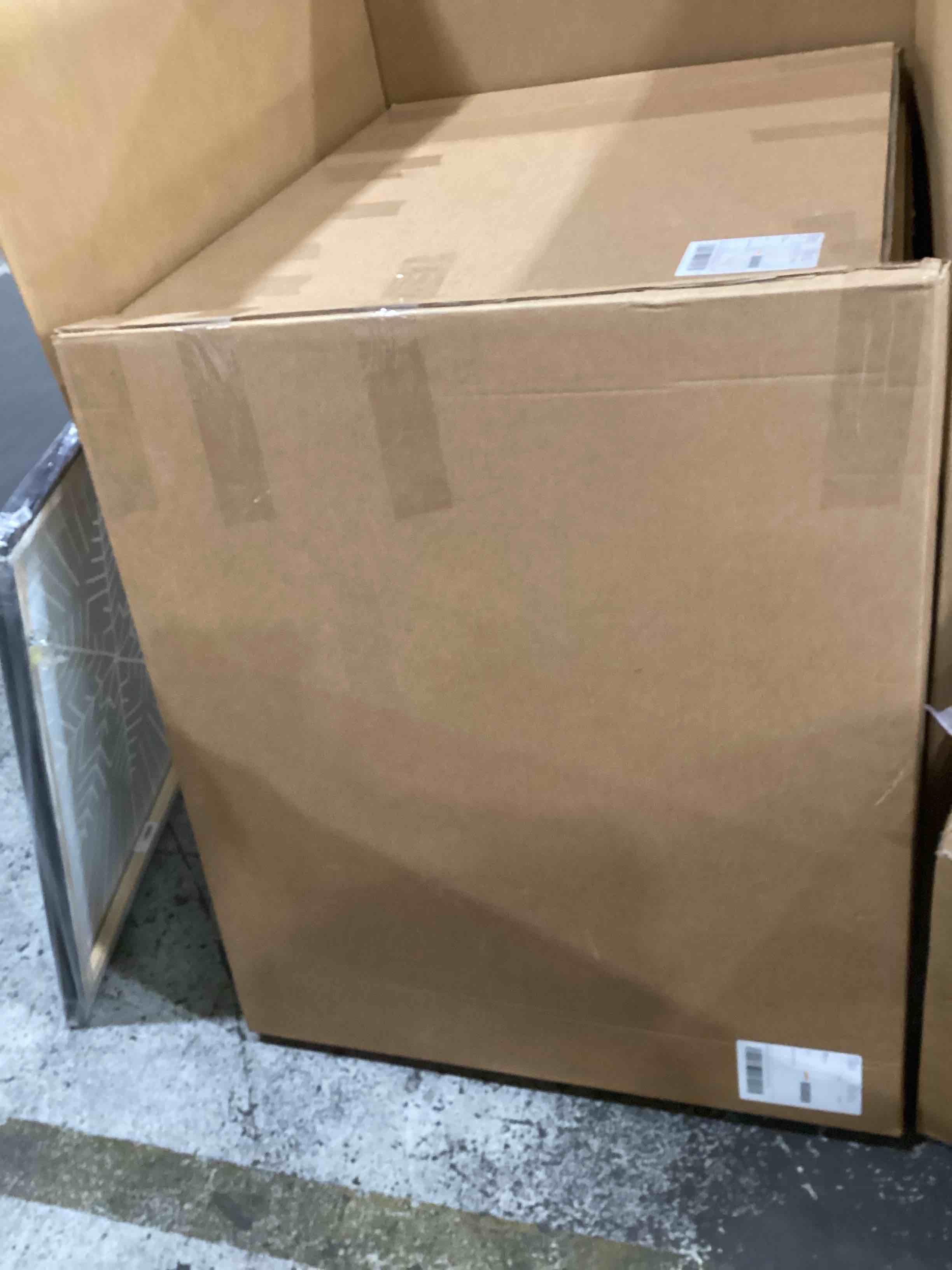 https://s3.amazonaws.com/lotting-images-prod/bidfta/TEA1467897_1746817297048.jpeg