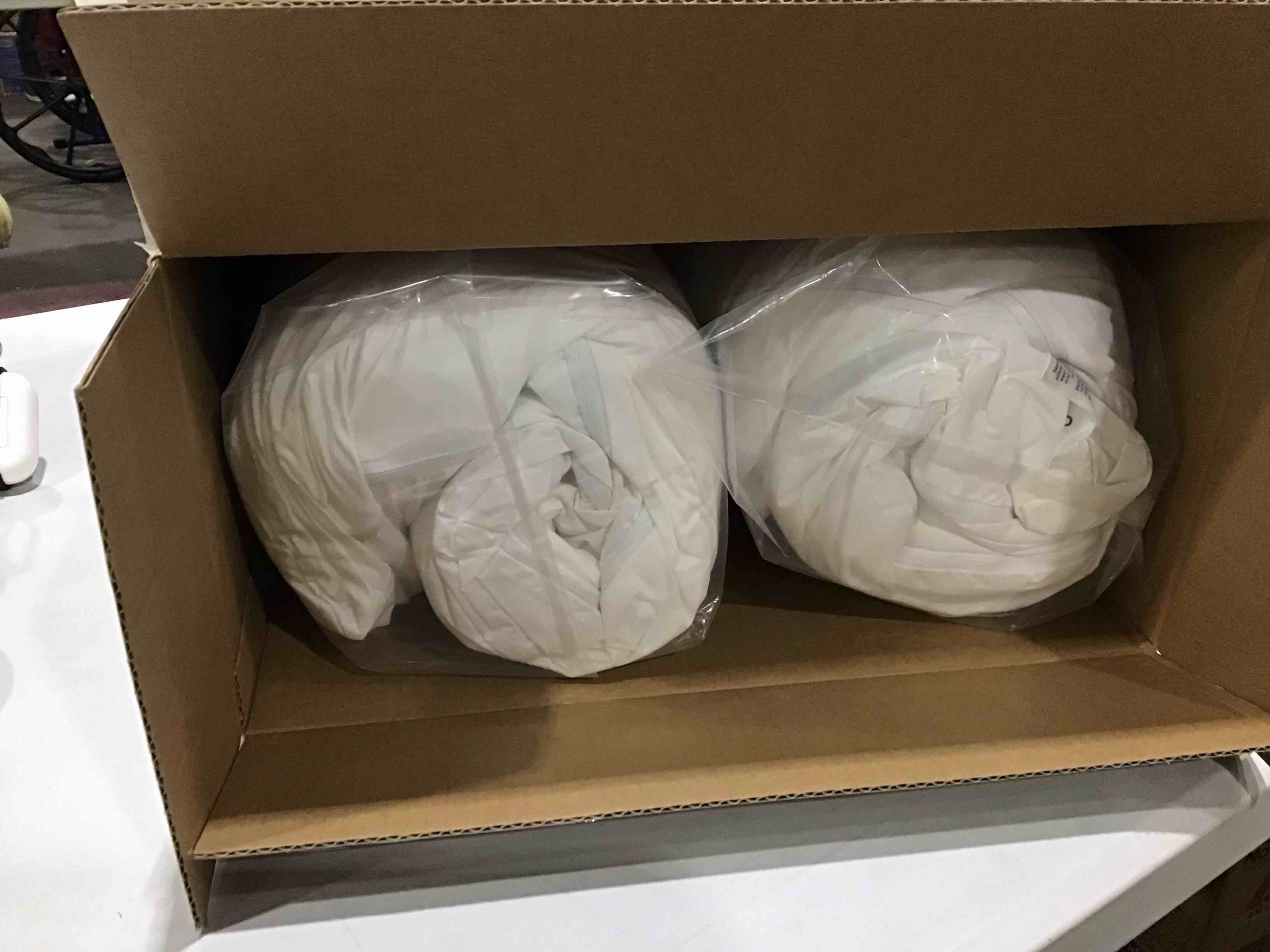 https://s3.amazonaws.com/lotting-images-prod/bidfta/TEA1468652_1743772770979.jpeg