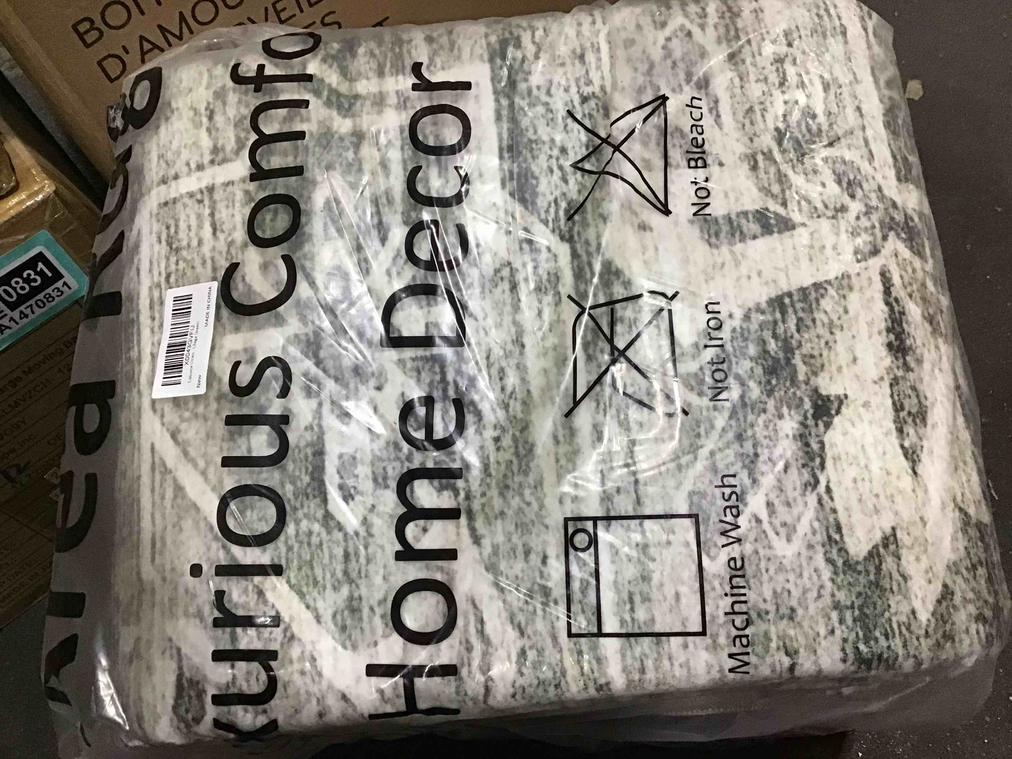 https://s3.amazonaws.com/lotting-images-prod/bidfta/TEA1470840_1746042787257.jpeg