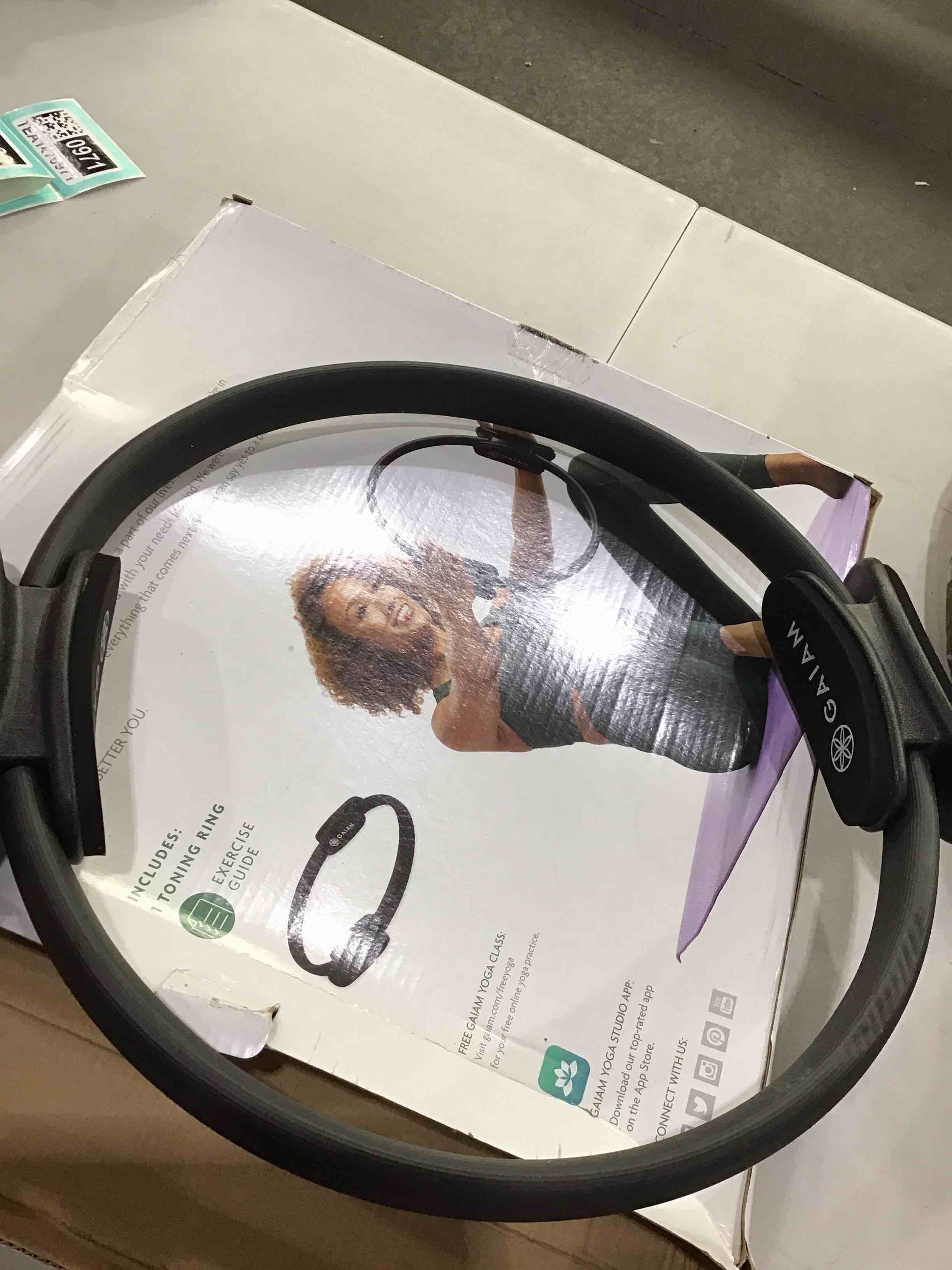 https://s3.amazonaws.com/lotting-images-prod/bidfta/TEA1470991_1746125820874.jpeg