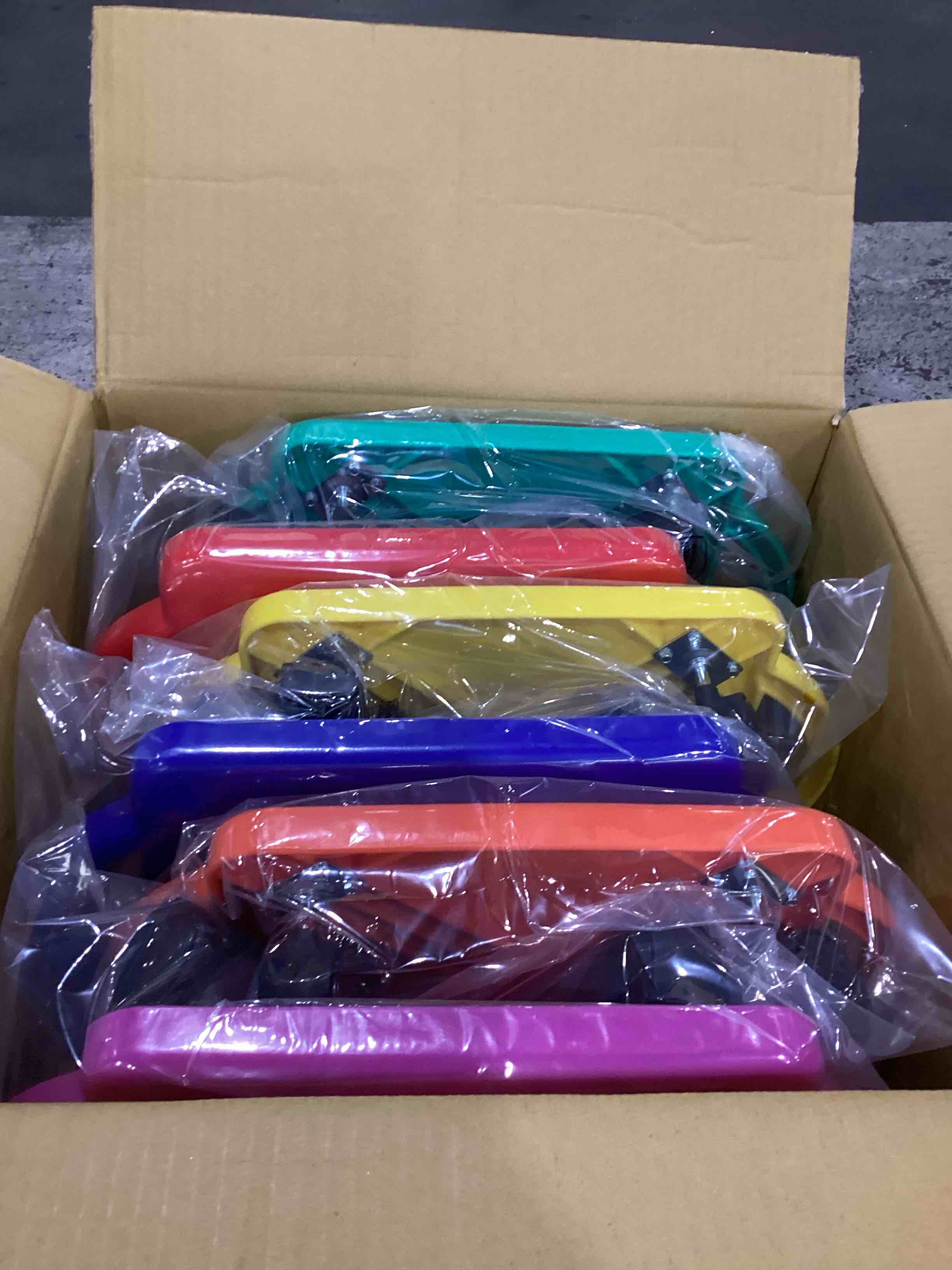 https://s3.amazonaws.com/lotting-images-prod/bidfta/TEA1471206_1754575756909.jpeg