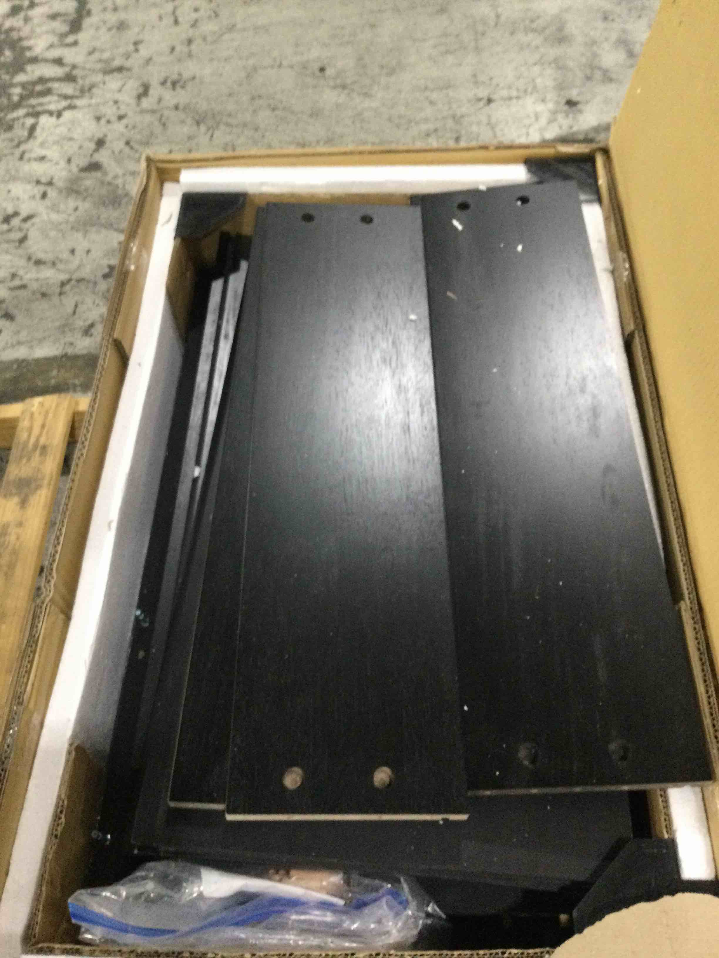 https://s3.amazonaws.com/lotting-images-prod/bidfta/TEA1475201_1750254826369.jpeg