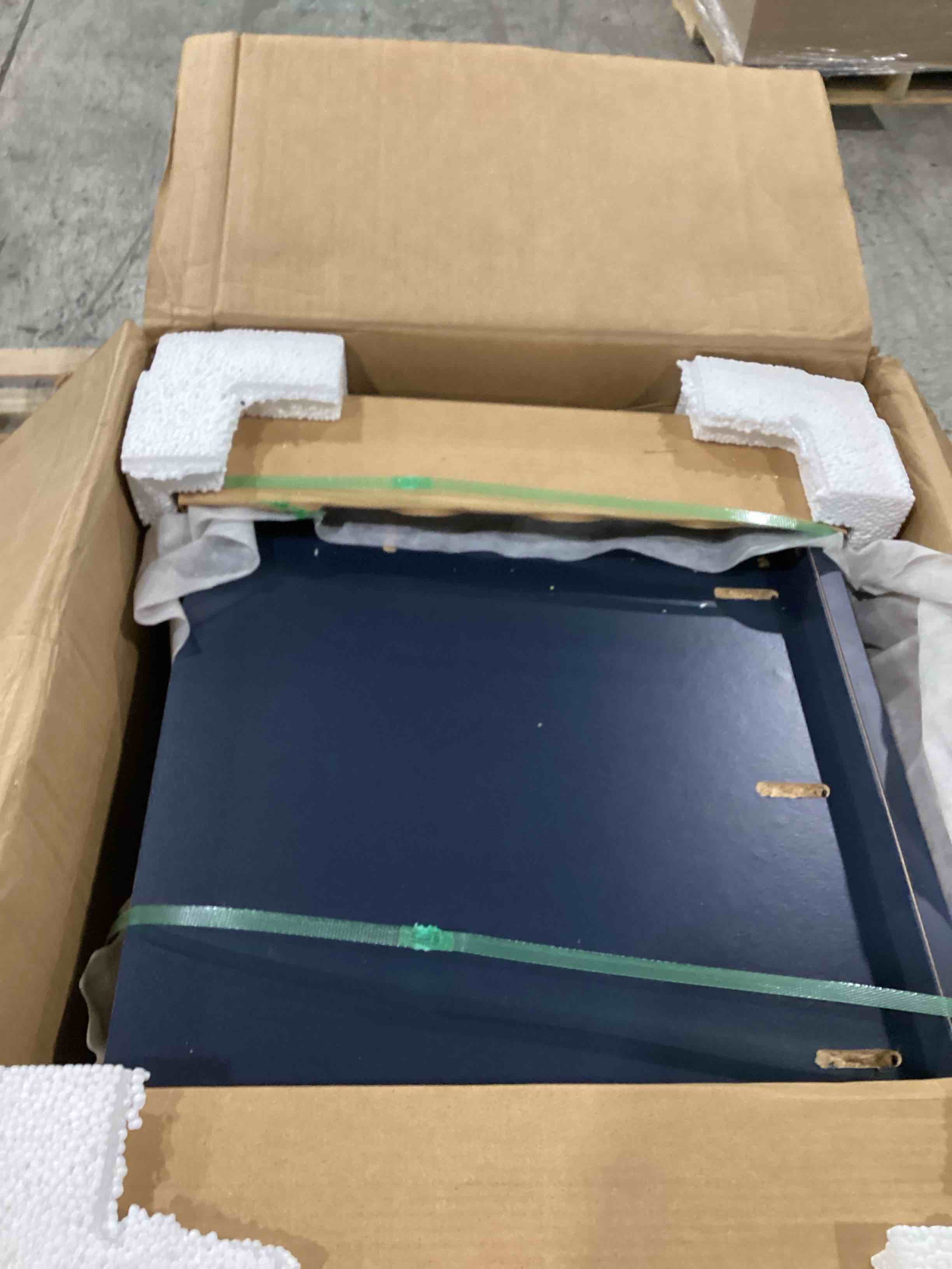 https://s3.amazonaws.com/lotting-images-prod/bidfta/TEA1475474_1750423640867.jpeg