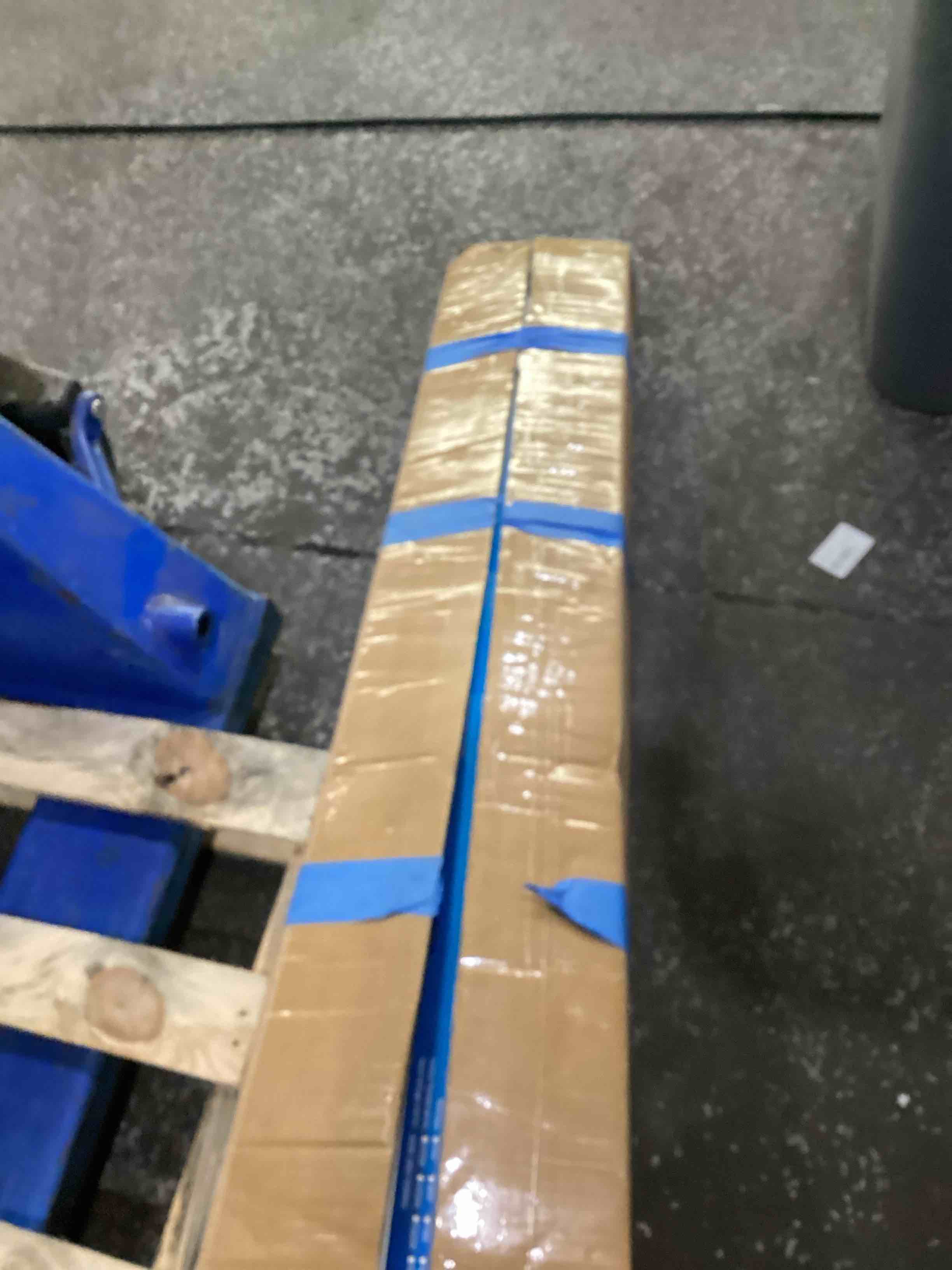 https://s3.amazonaws.com/lotting-images-prod/bidfta/TEA1475630_1750705762620.jpeg