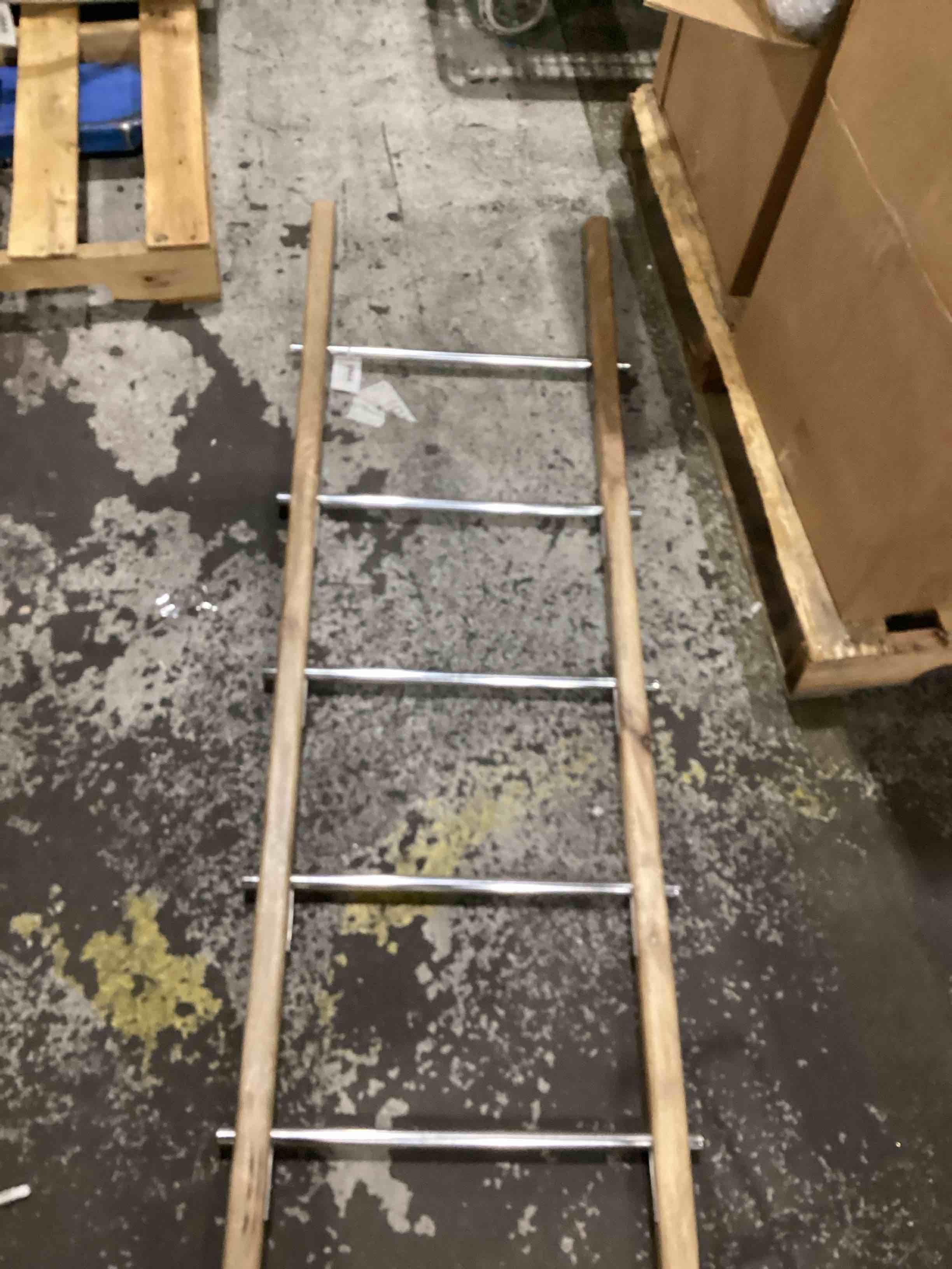 https://s3.amazonaws.com/lotting-images-prod/bidfta/TEA1475760_1750947201715.jpeg