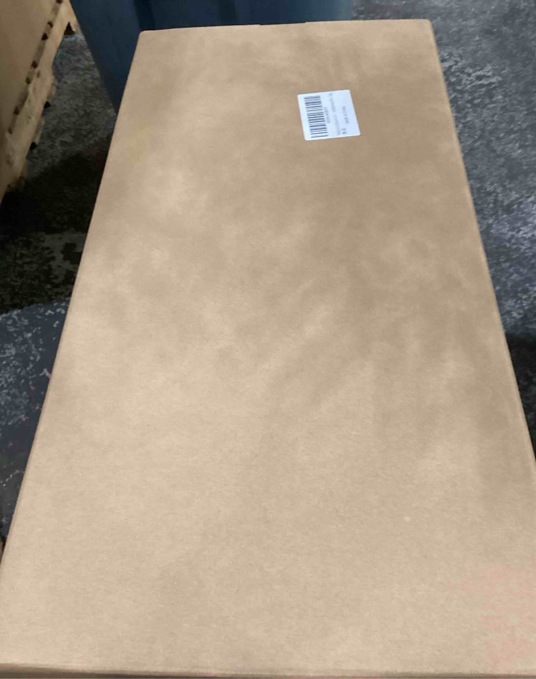 https://s3.amazonaws.com/lotting-images-prod/bidfta/TEA1476906_1752164790392.jpeg