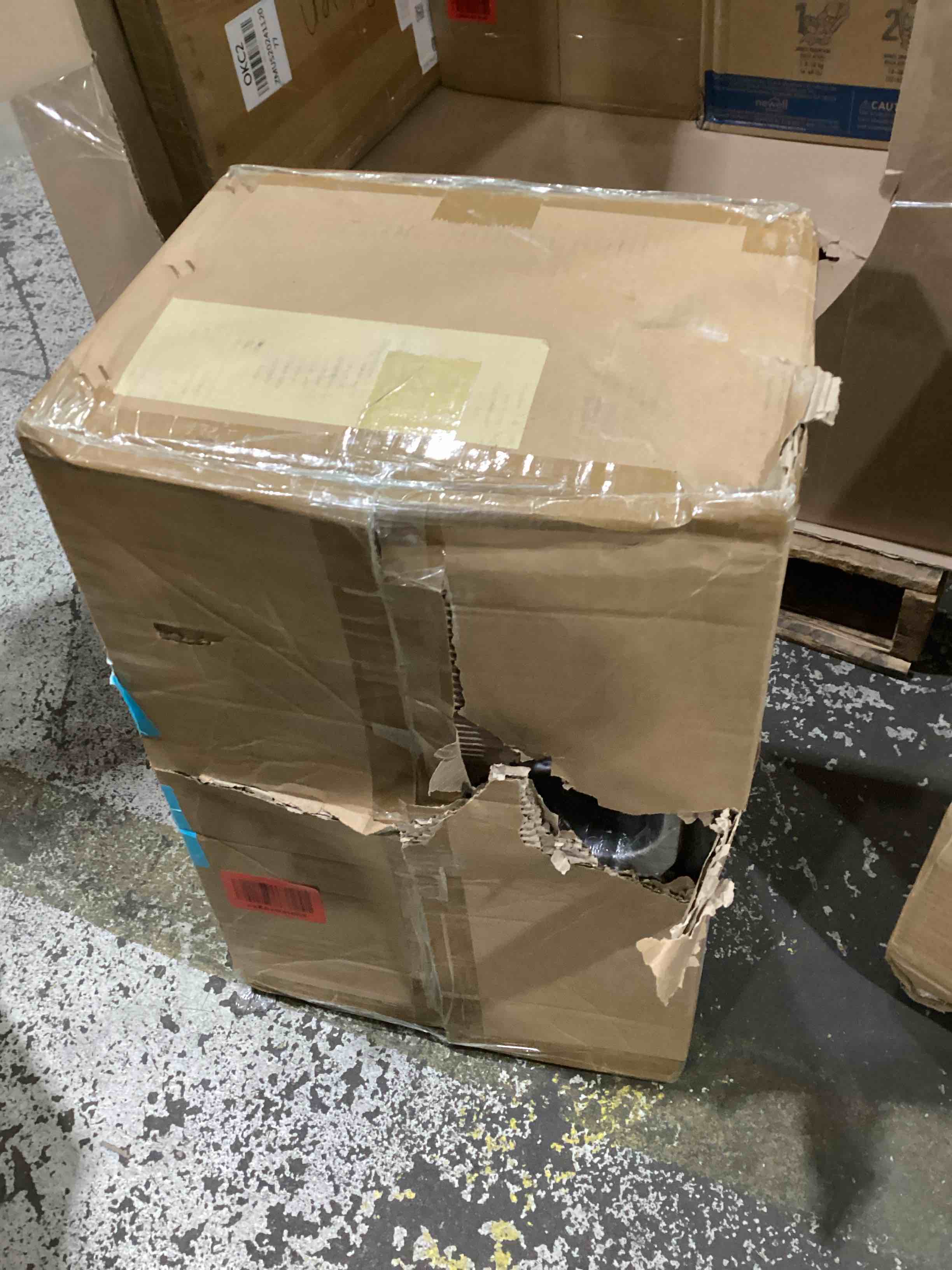 https://s3.amazonaws.com/lotting-images-prod/bidfta/TEA1477084_1747155159732.jpeg