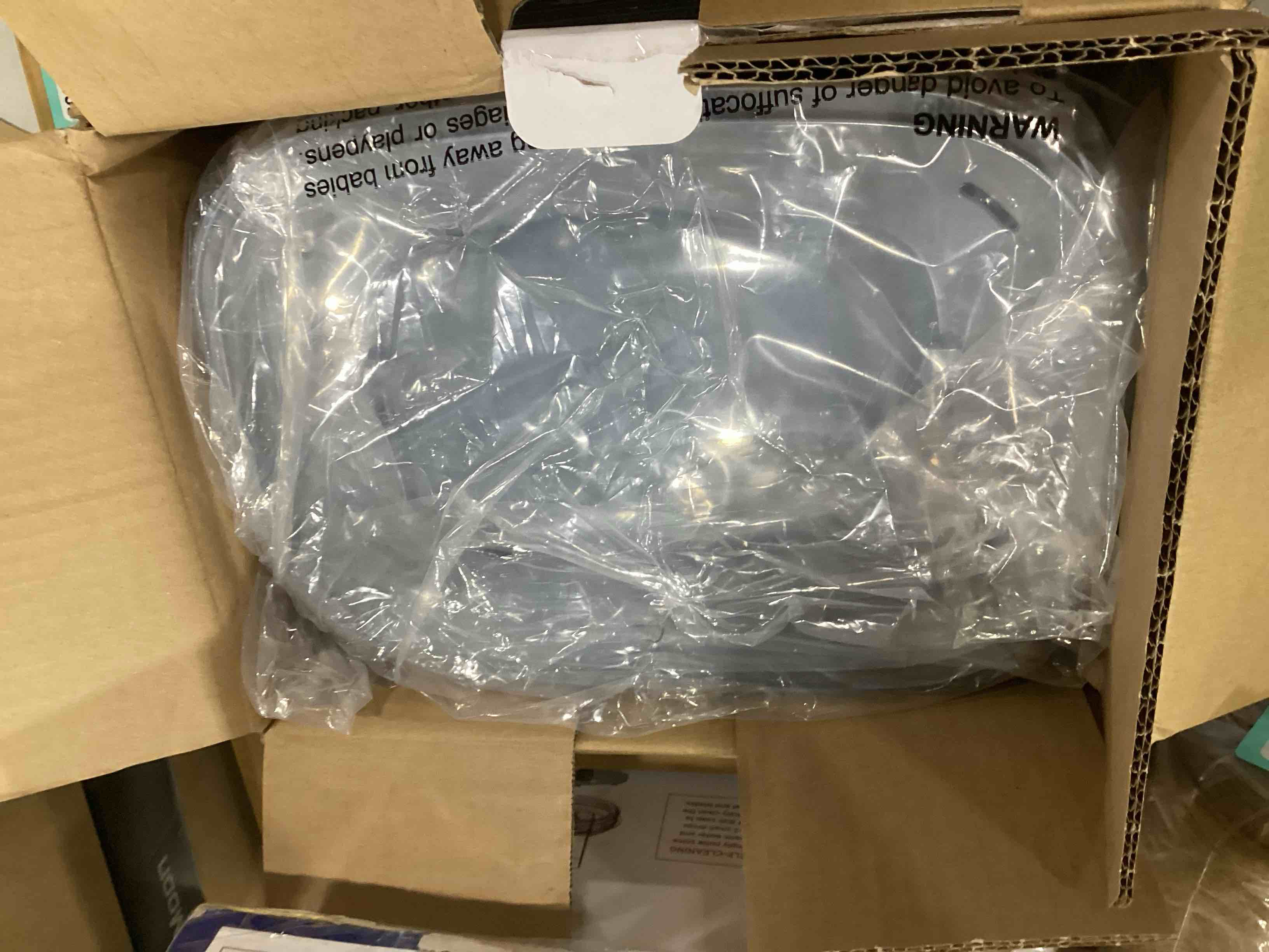https://s3.amazonaws.com/lotting-images-prod/bidfta/TEA1478864_1748875625529.jpeg