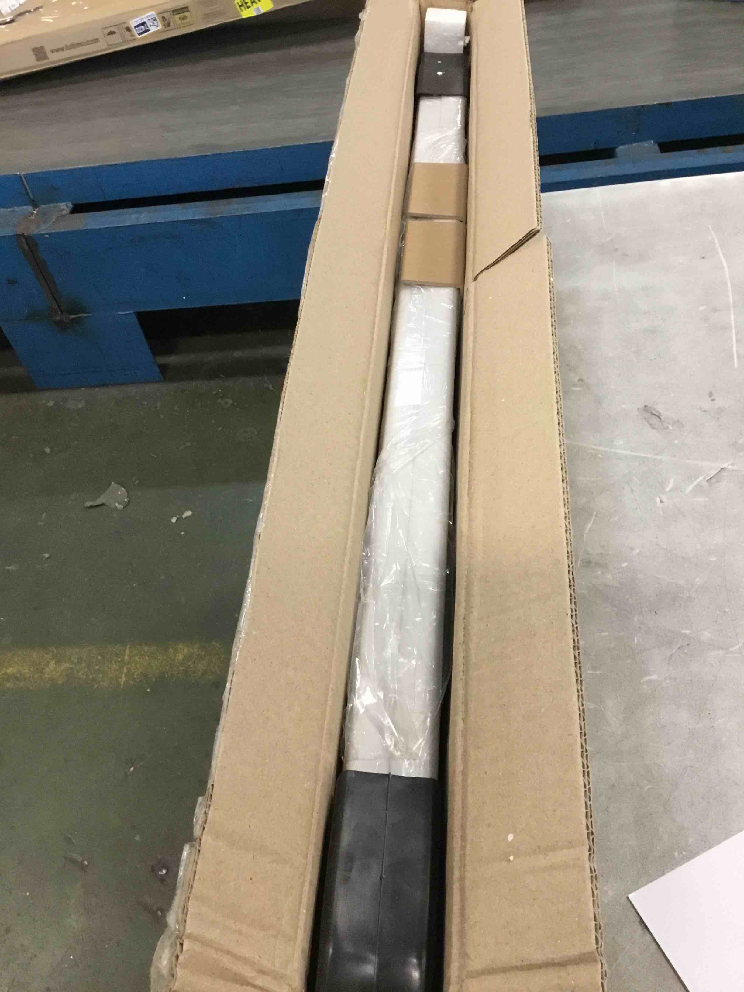 https://s3.amazonaws.com/lotting-images-prod/bidfta/TEA1480617_1733409713366.jpeg