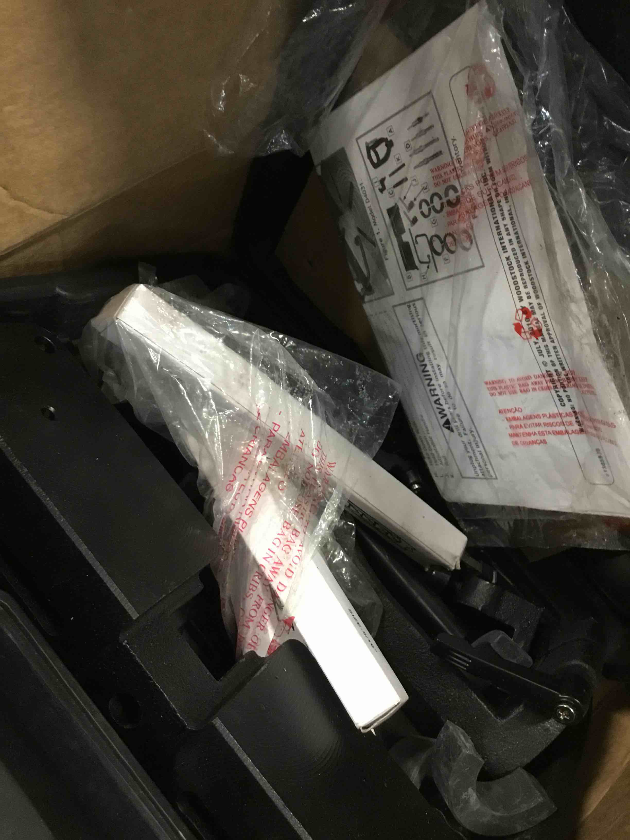 https://s3.amazonaws.com/lotting-images-prod/bidfta/TEA1480964_1733513241662.jpeg