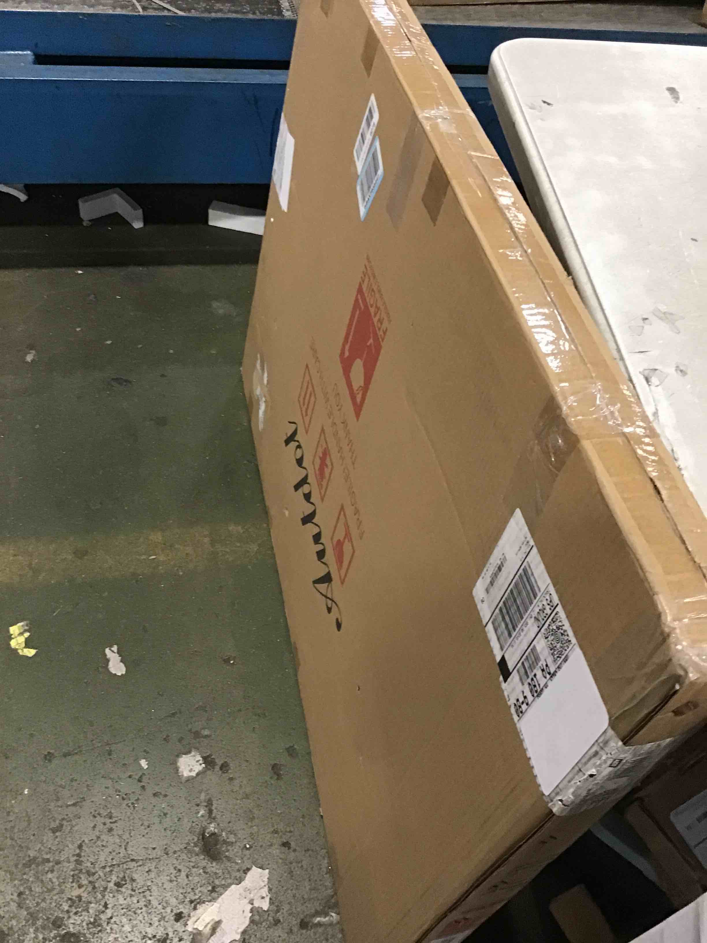 https://s3.amazonaws.com/lotting-images-prod/bidfta/TEA1481232_1733764013723.jpeg
