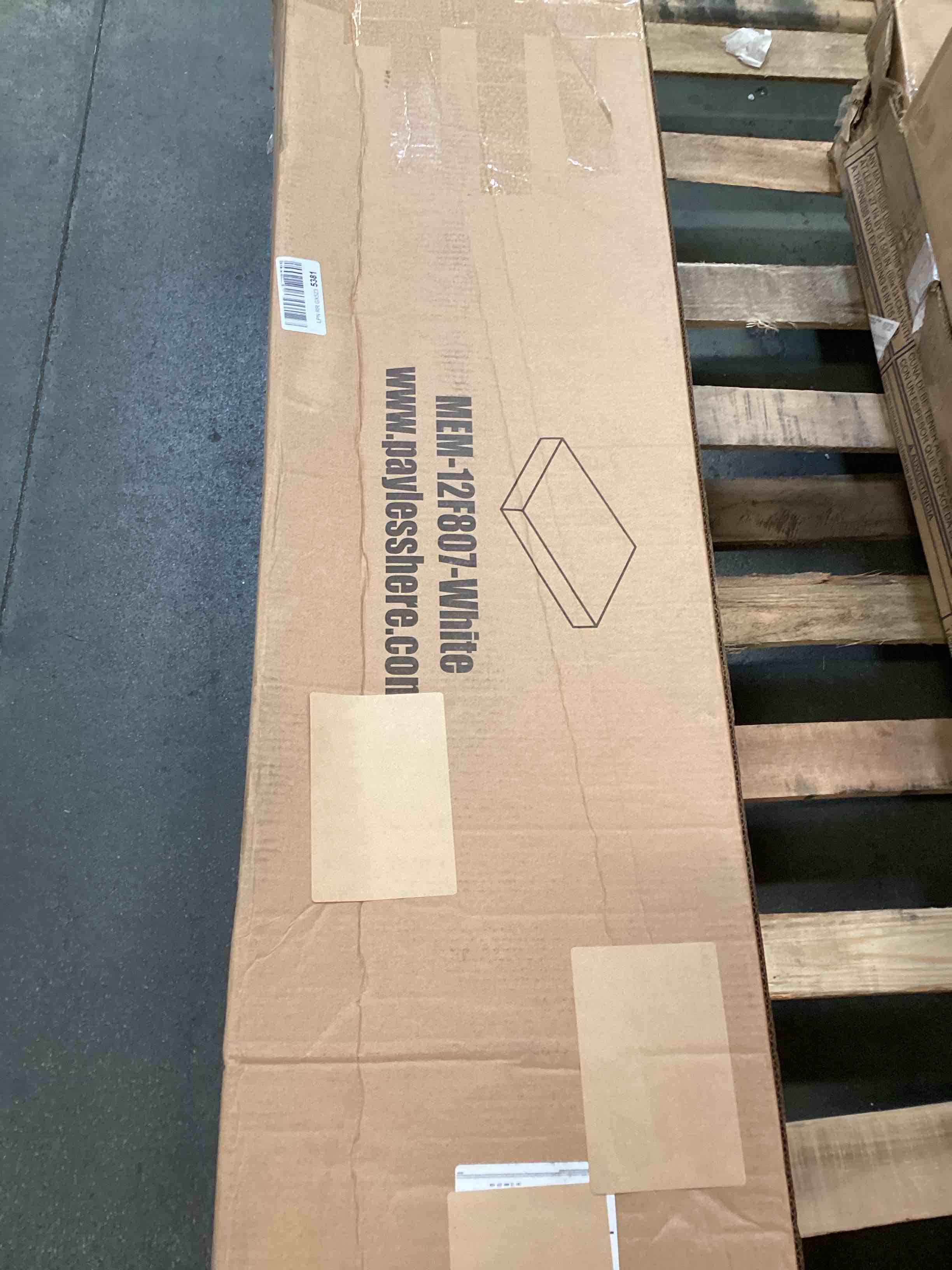 https://s3.amazonaws.com/lotting-images-prod/bidfta/TEA1484006_1734457780945.jpeg