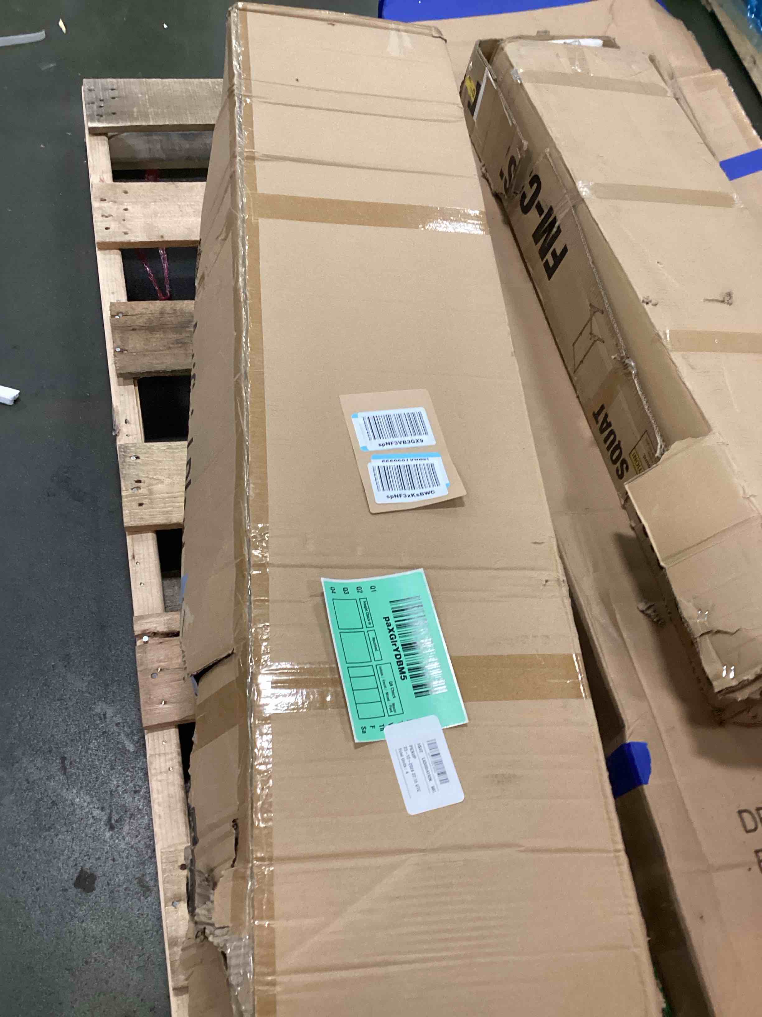 https://s3.amazonaws.com/lotting-images-prod/bidfta/TEA1484552_1735835941713.jpeg