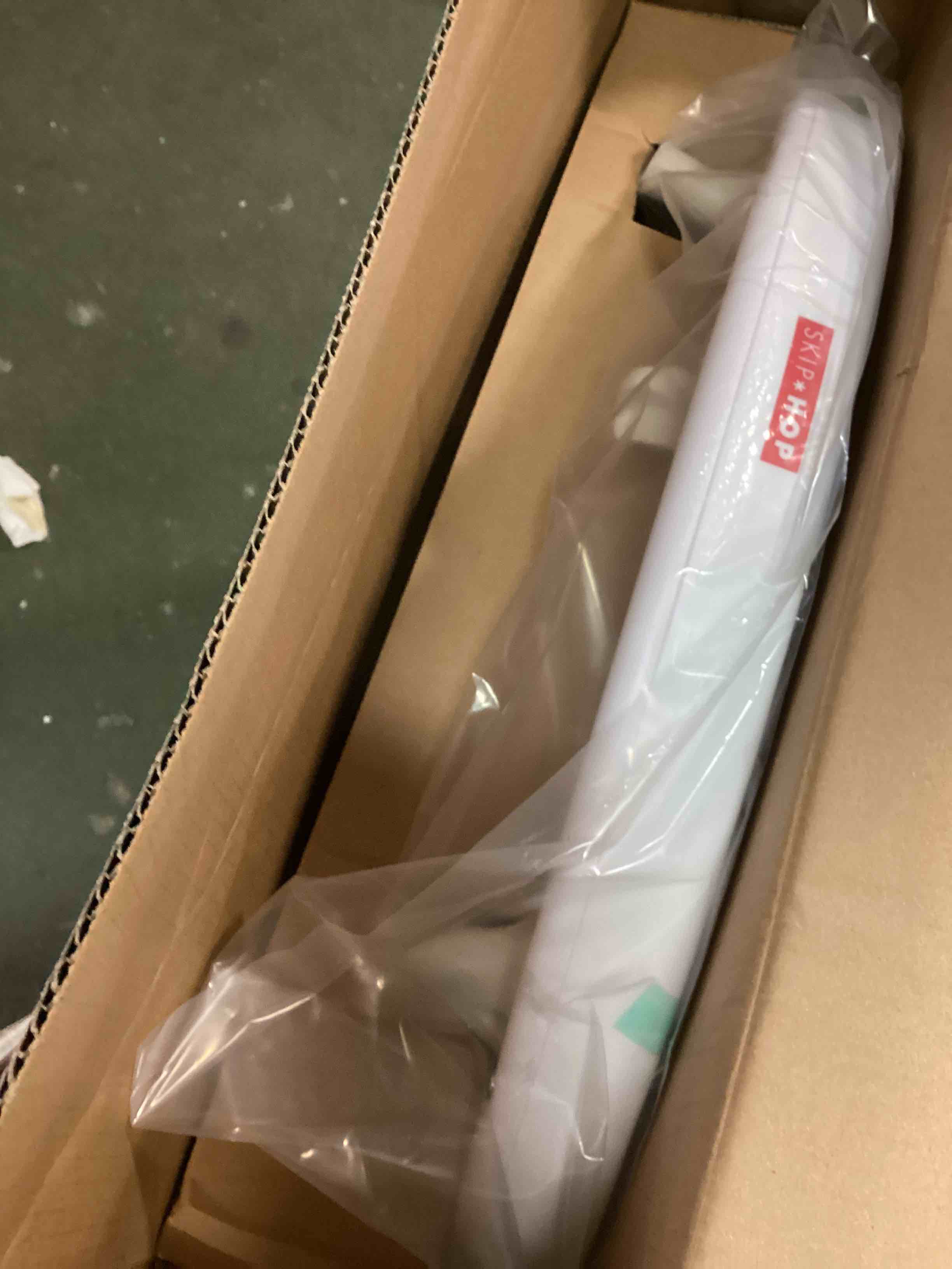 https://s3.amazonaws.com/lotting-images-prod/bidfta/TEA1486151_1734531004998.jpeg