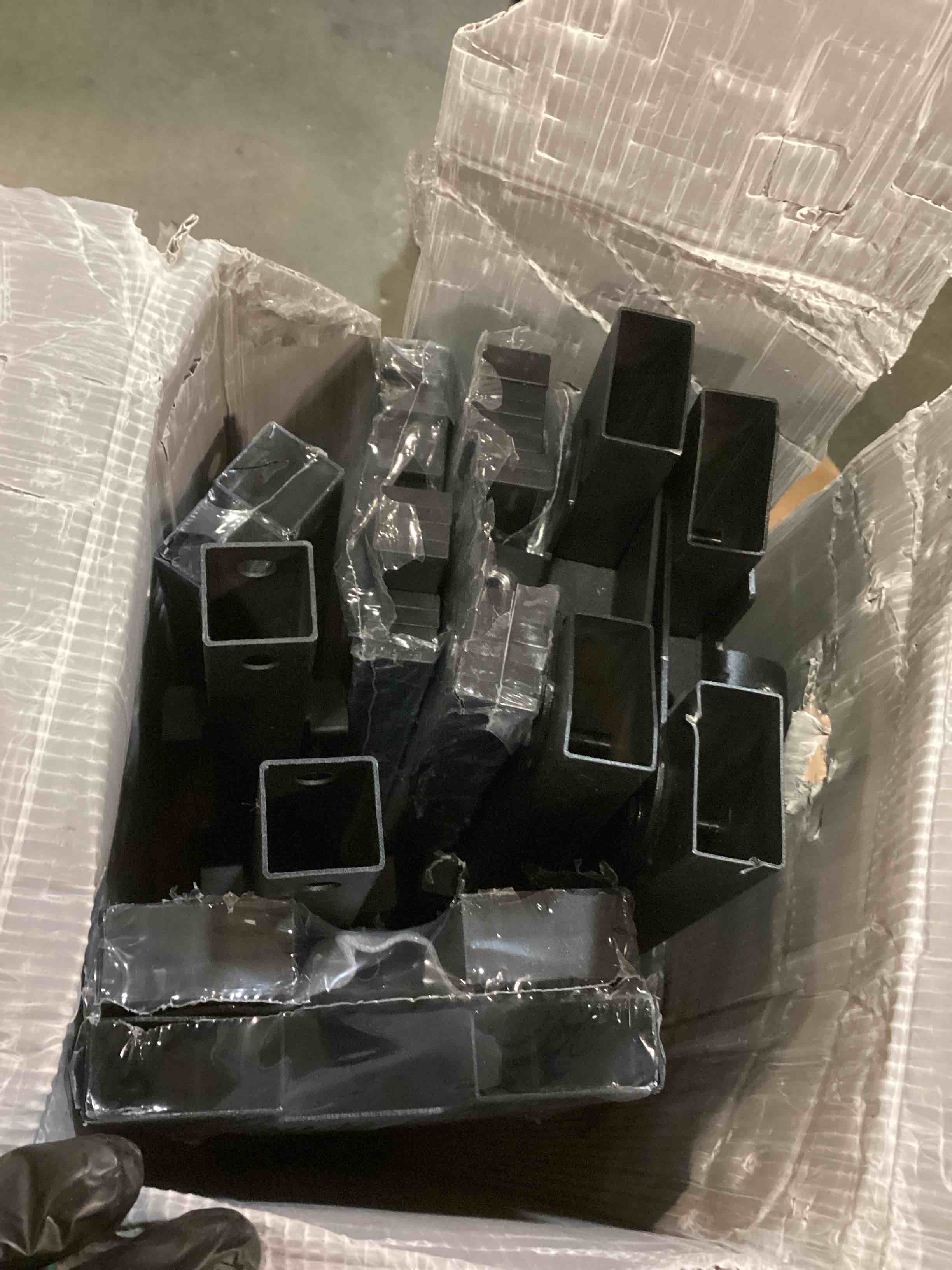 https://s3.amazonaws.com/lotting-images-prod/bidfta/TEA1486166_1734533627254.jpeg