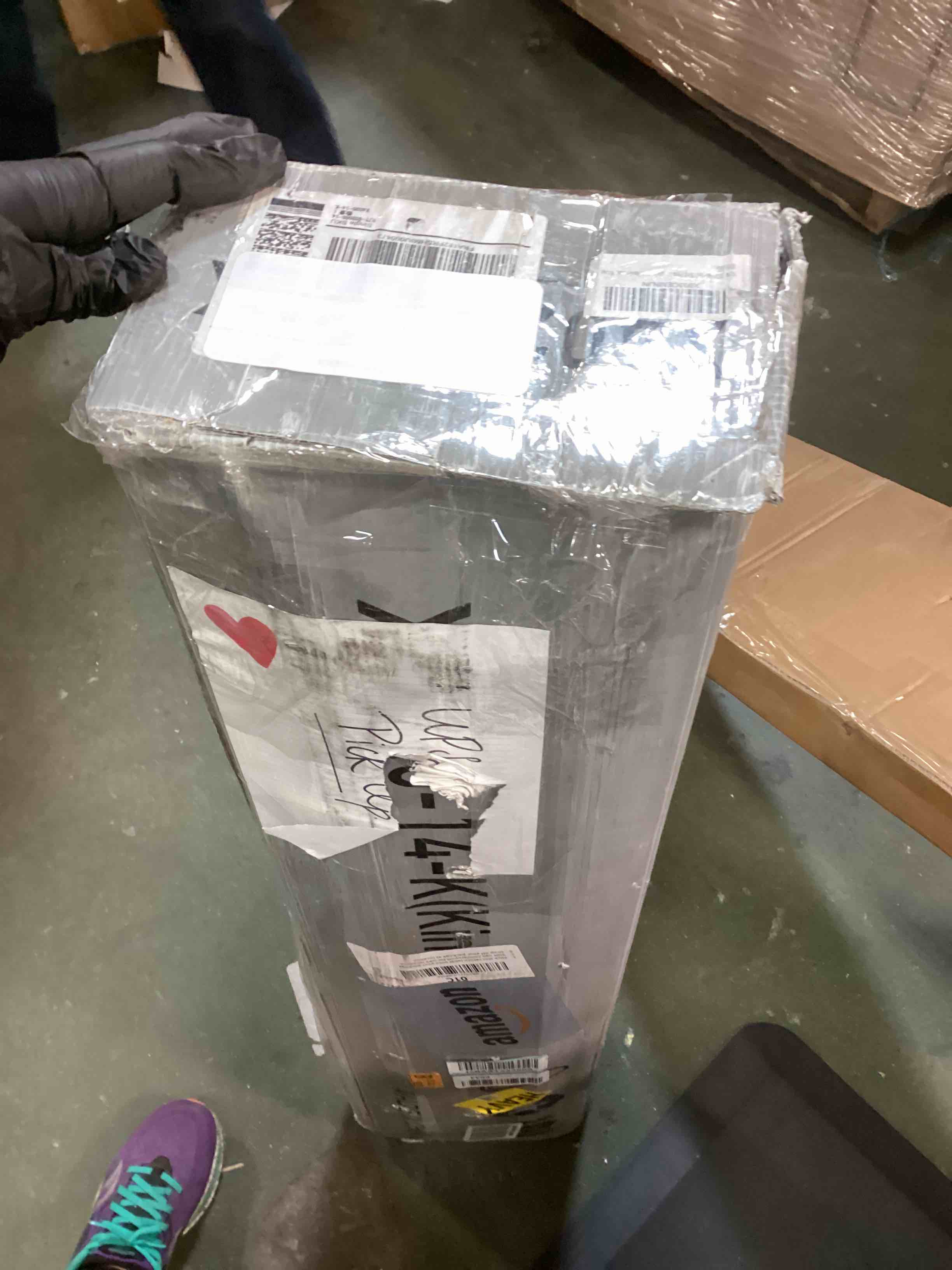 https://s3.amazonaws.com/lotting-images-prod/bidfta/TEA1486166_1734533680334.jpeg