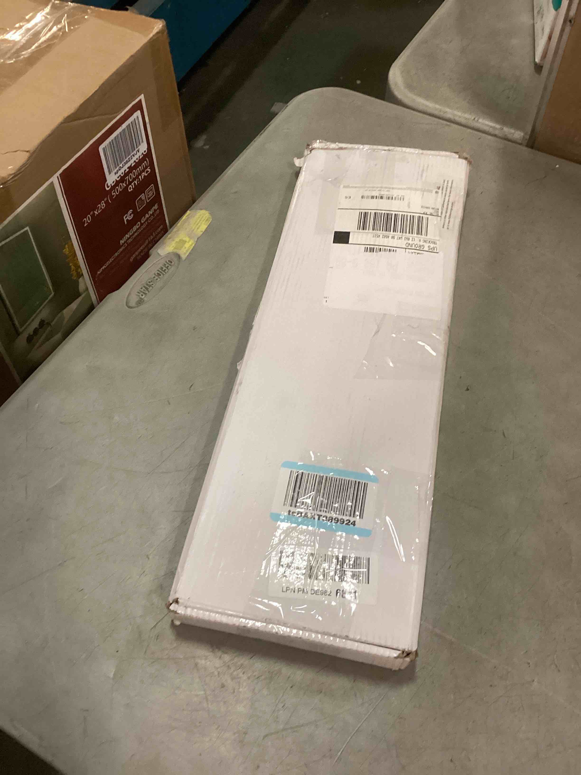https://s3.amazonaws.com/lotting-images-prod/bidfta/TEA1486378_1734624952811.jpeg