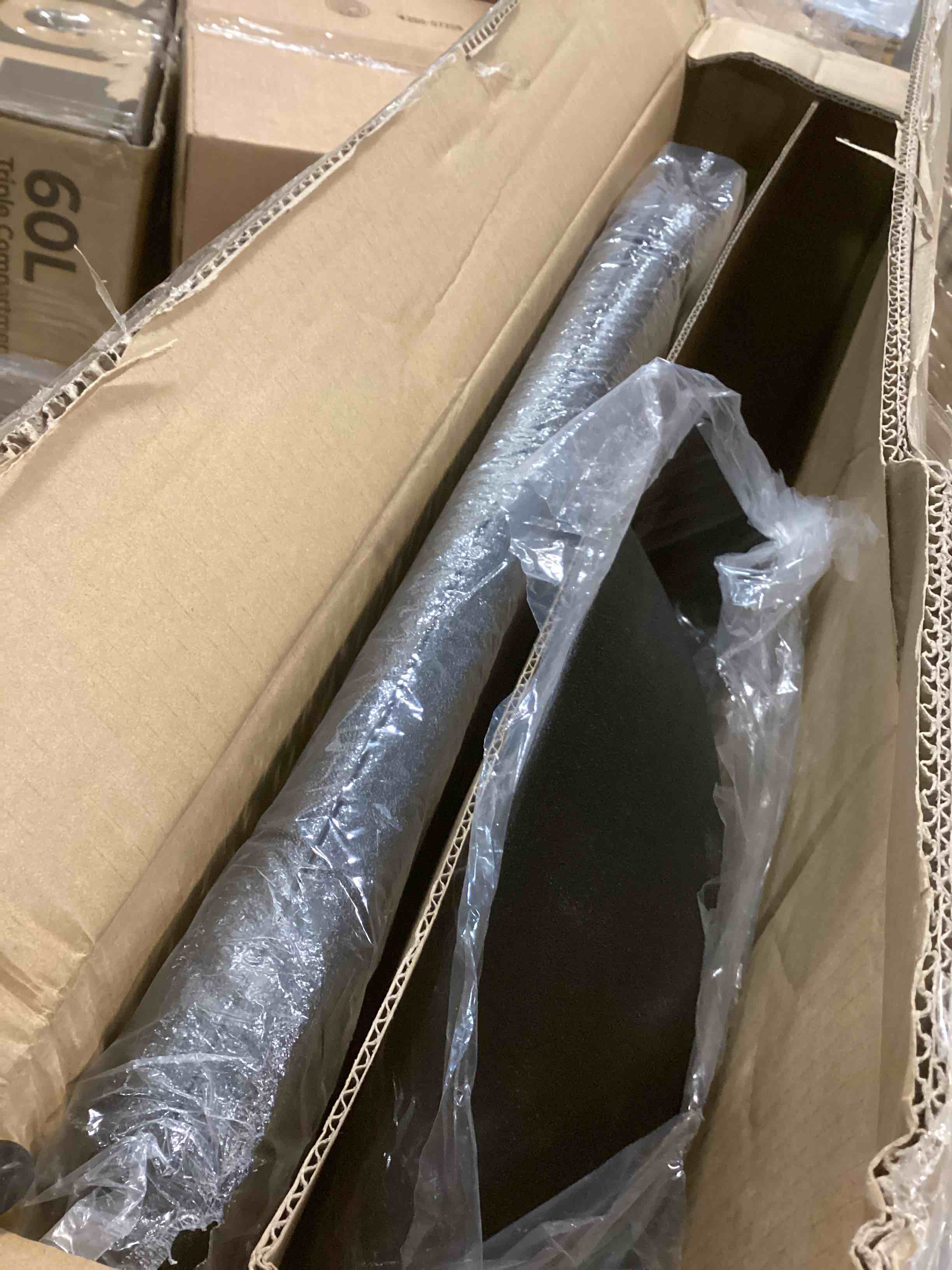 https://s3.amazonaws.com/lotting-images-prod/bidfta/TEA1486514_1734699823550.jpeg