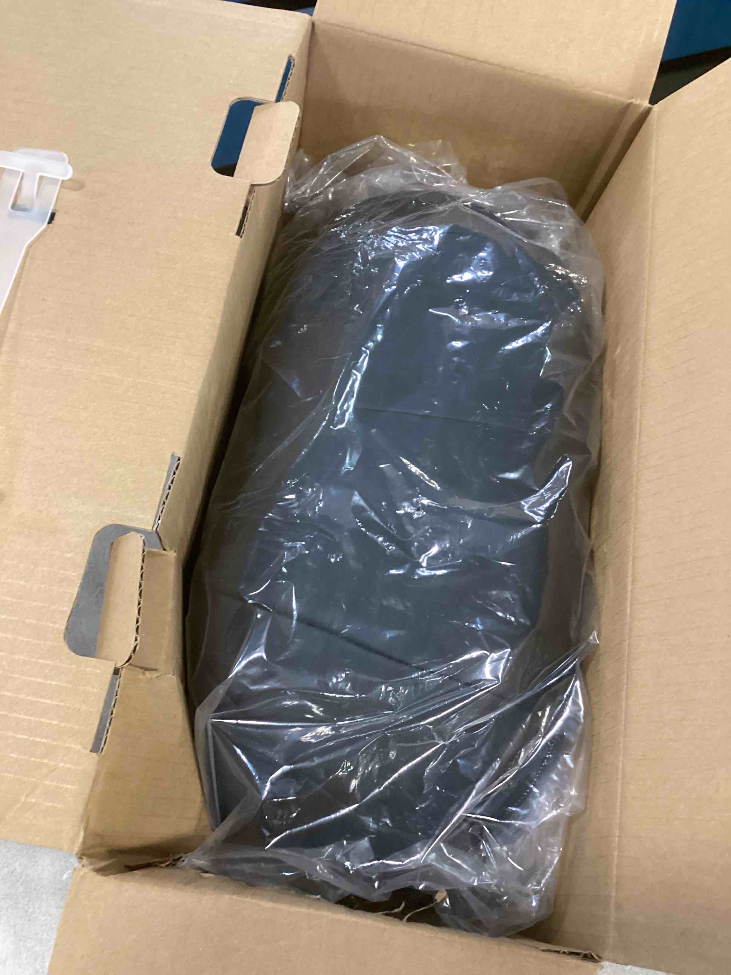 https://s3.amazonaws.com/lotting-images-prod/bidfta/TEA1486872_1734970987788.jpeg