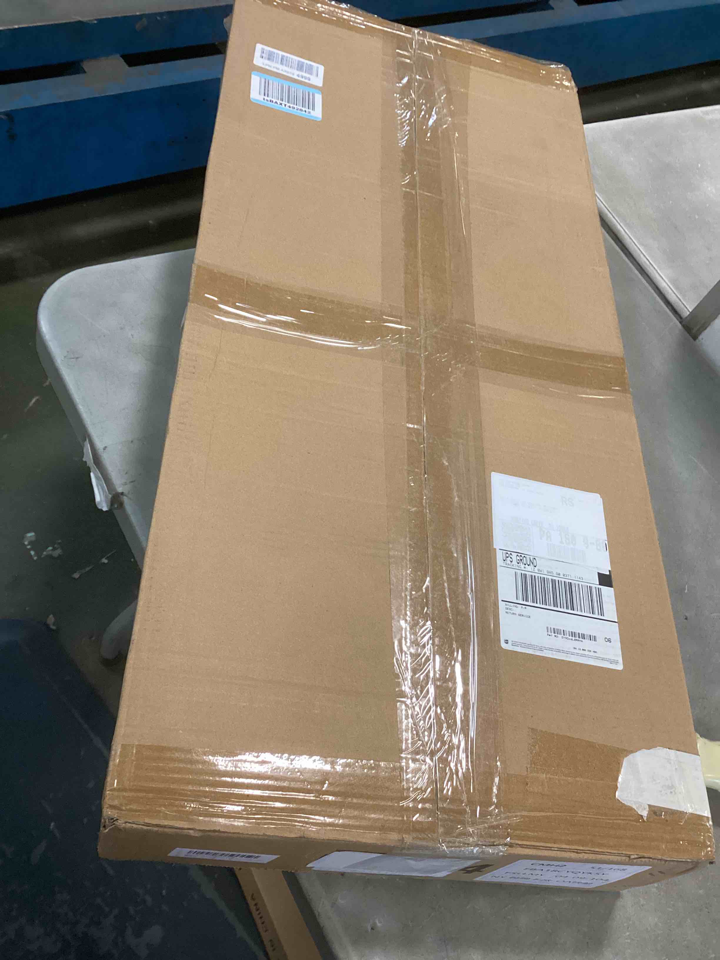 https://s3.amazonaws.com/lotting-images-prod/bidfta/TEA1487403_1735233183502.jpeg
