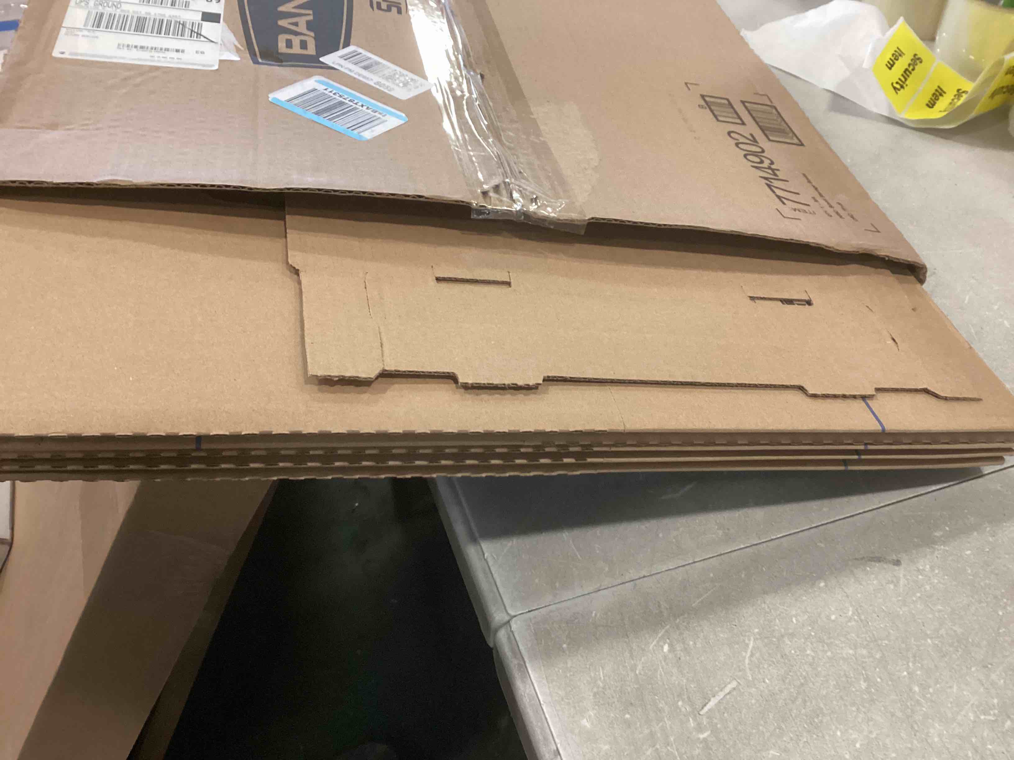 https://s3.amazonaws.com/lotting-images-prod/bidfta/TEA1487997_1736003210647.jpeg