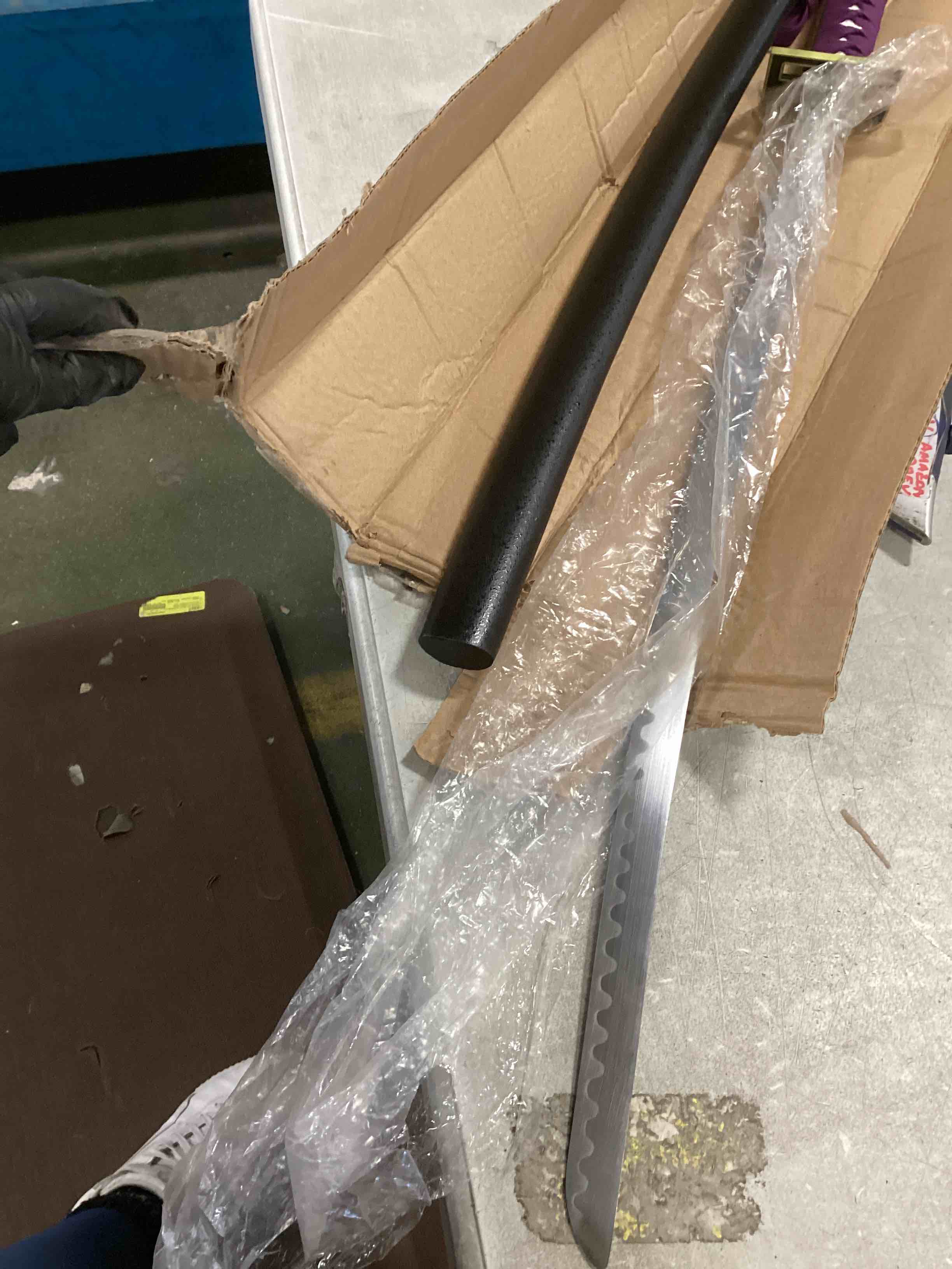 https://s3.amazonaws.com/lotting-images-prod/bidfta/TEA1488319_1736437203834.jpeg