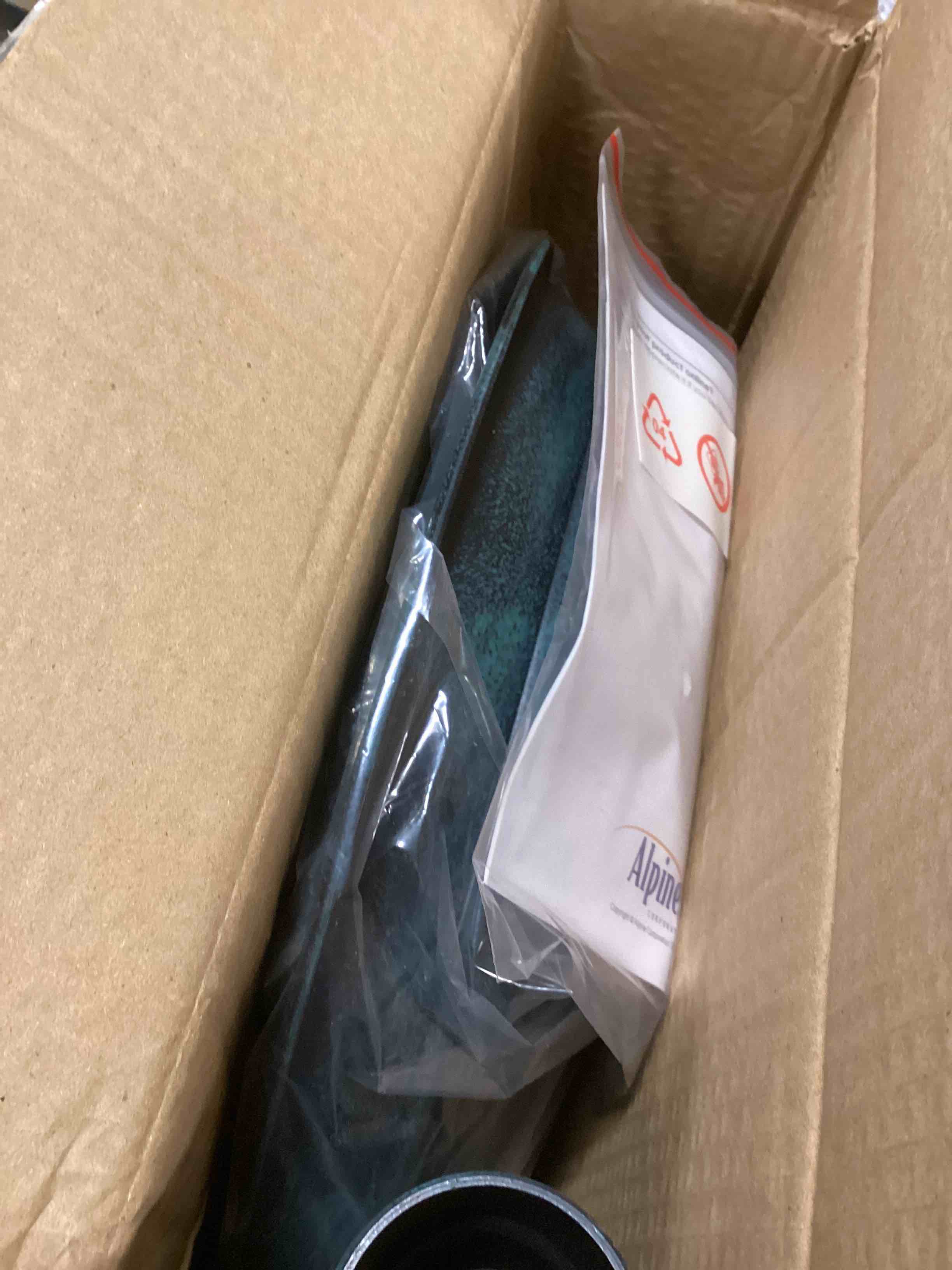 https://s3.amazonaws.com/lotting-images-prod/bidfta/TEA1488657_1736775349659.jpeg