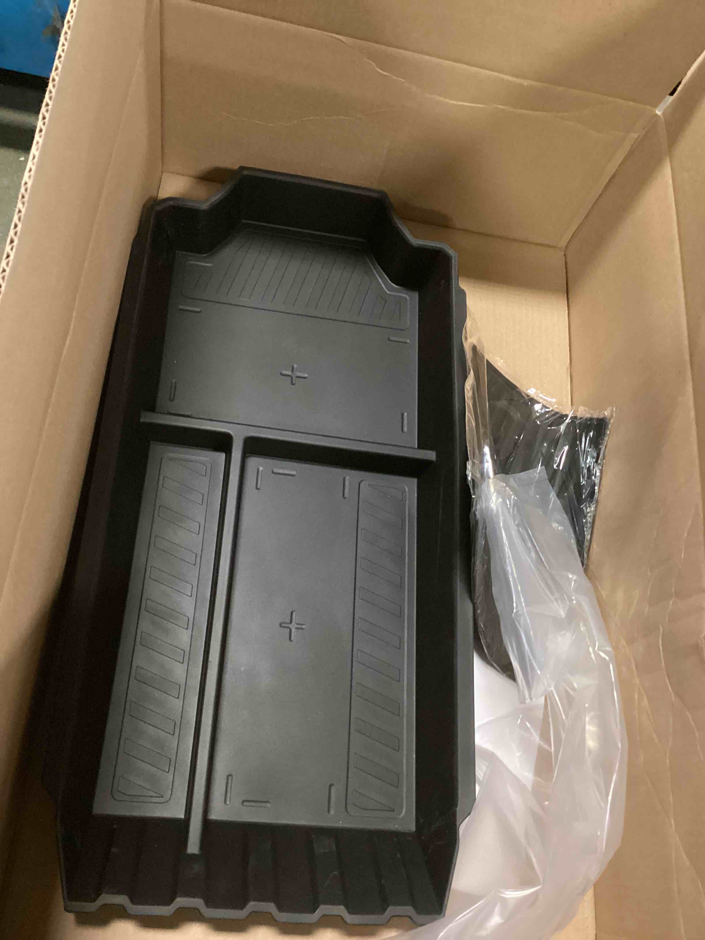 https://s3.amazonaws.com/lotting-images-prod/bidfta/TEA1488680_1736778767396.jpeg