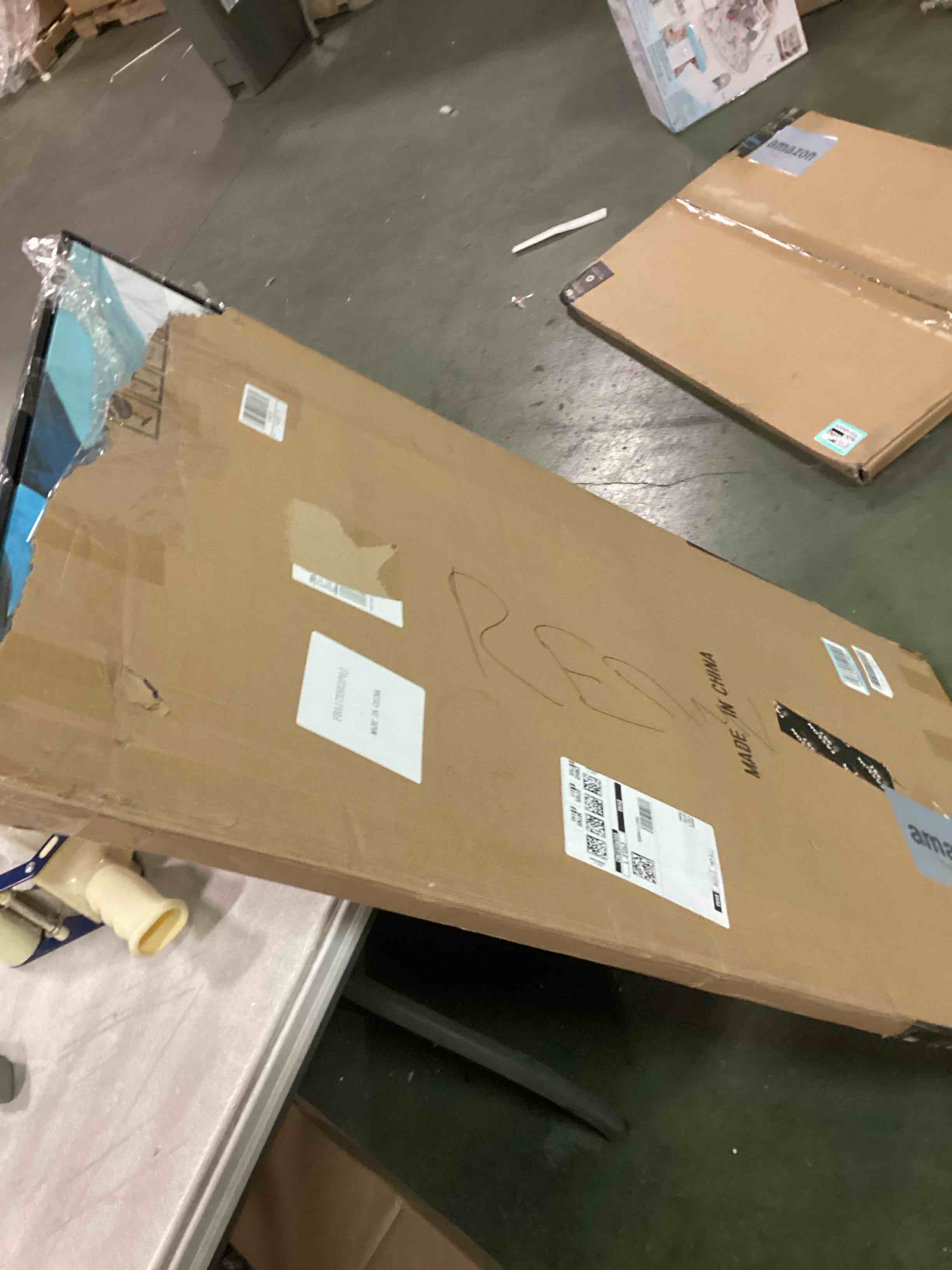 https://s3.amazonaws.com/lotting-images-prod/bidfta/TEA1490024_1734724217070.jpeg