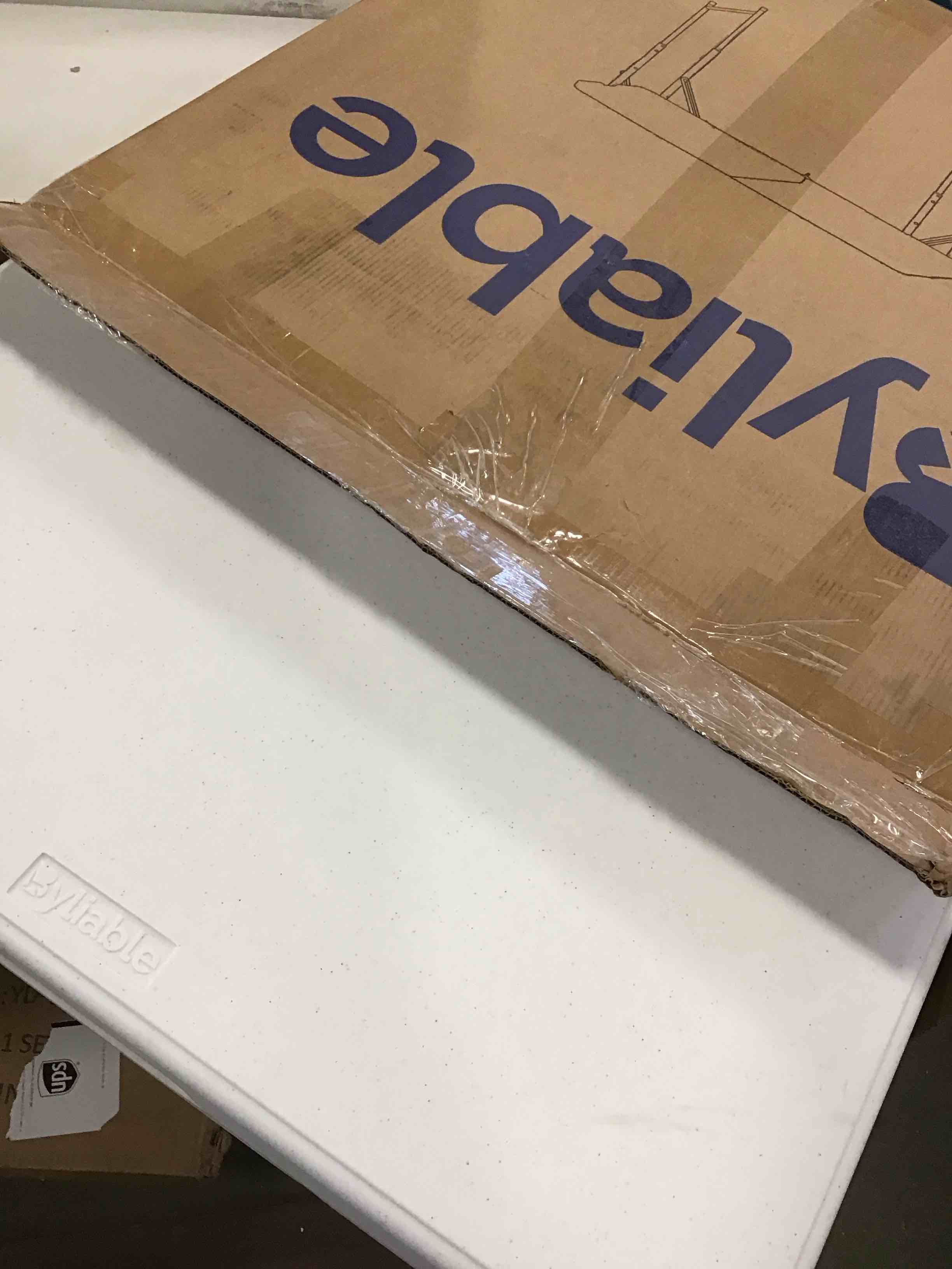 https://s3.amazonaws.com/lotting-images-prod/bidfta/TEA1491091_1736789271429.jpeg