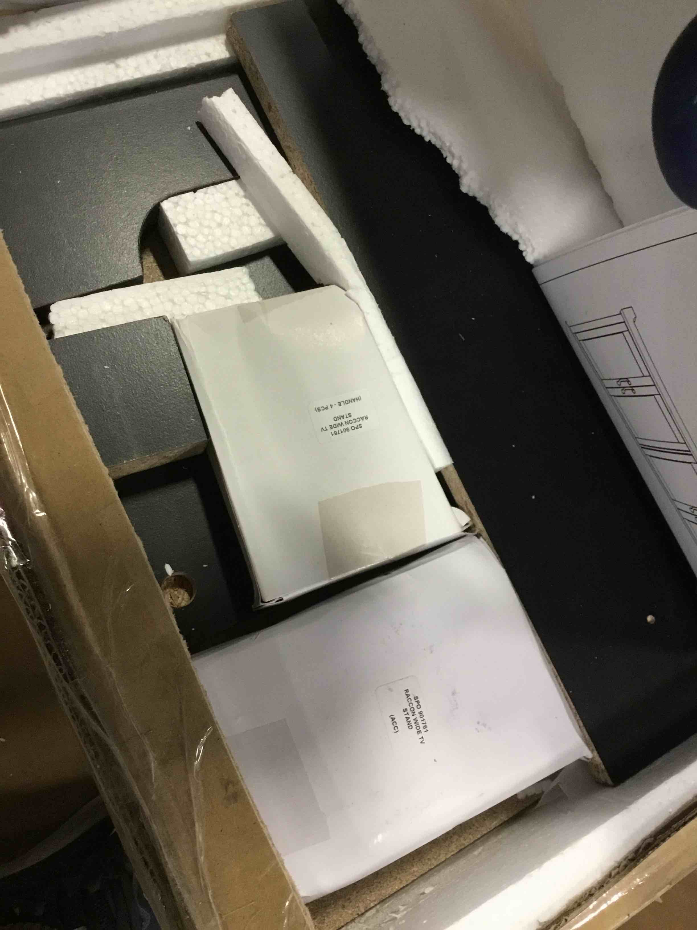 https://s3.amazonaws.com/lotting-images-prod/bidfta/TEA1492267_1733860694592.jpeg